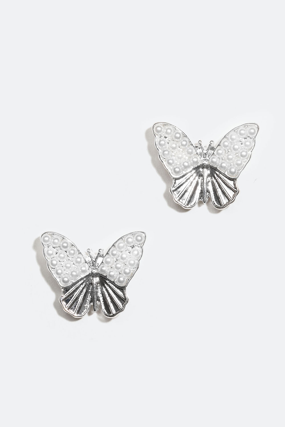 Nappikorvakorut, joissa perhosia ja helmiä ryhmässä Korut / Korvakorut @ Glitter (253005731001)