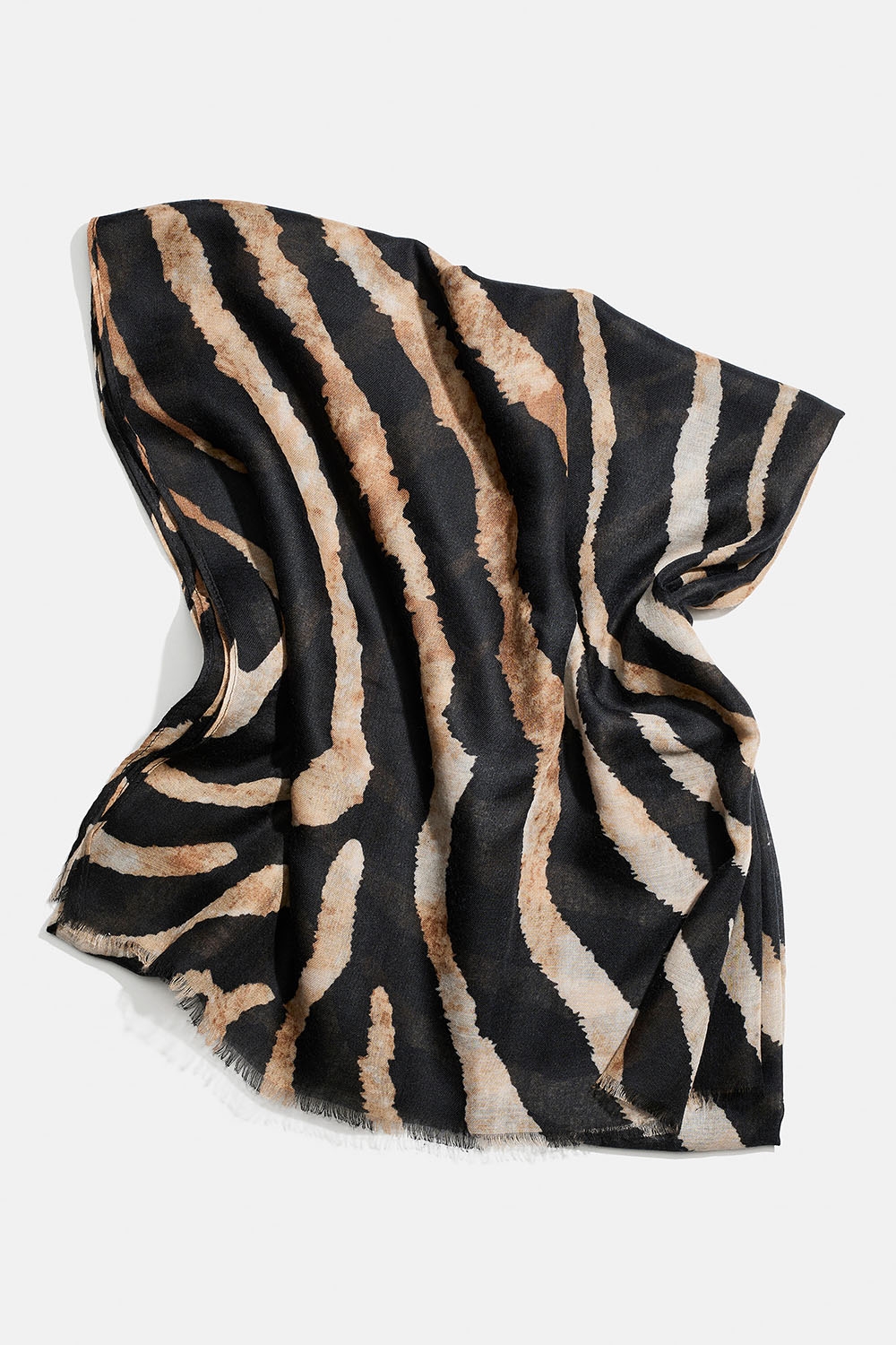 Ohut huivi, jossa ruskeaa ja mustaa seeprakuviota ryhmässä Asusteet / Huivit @ Glitter (171001578400)