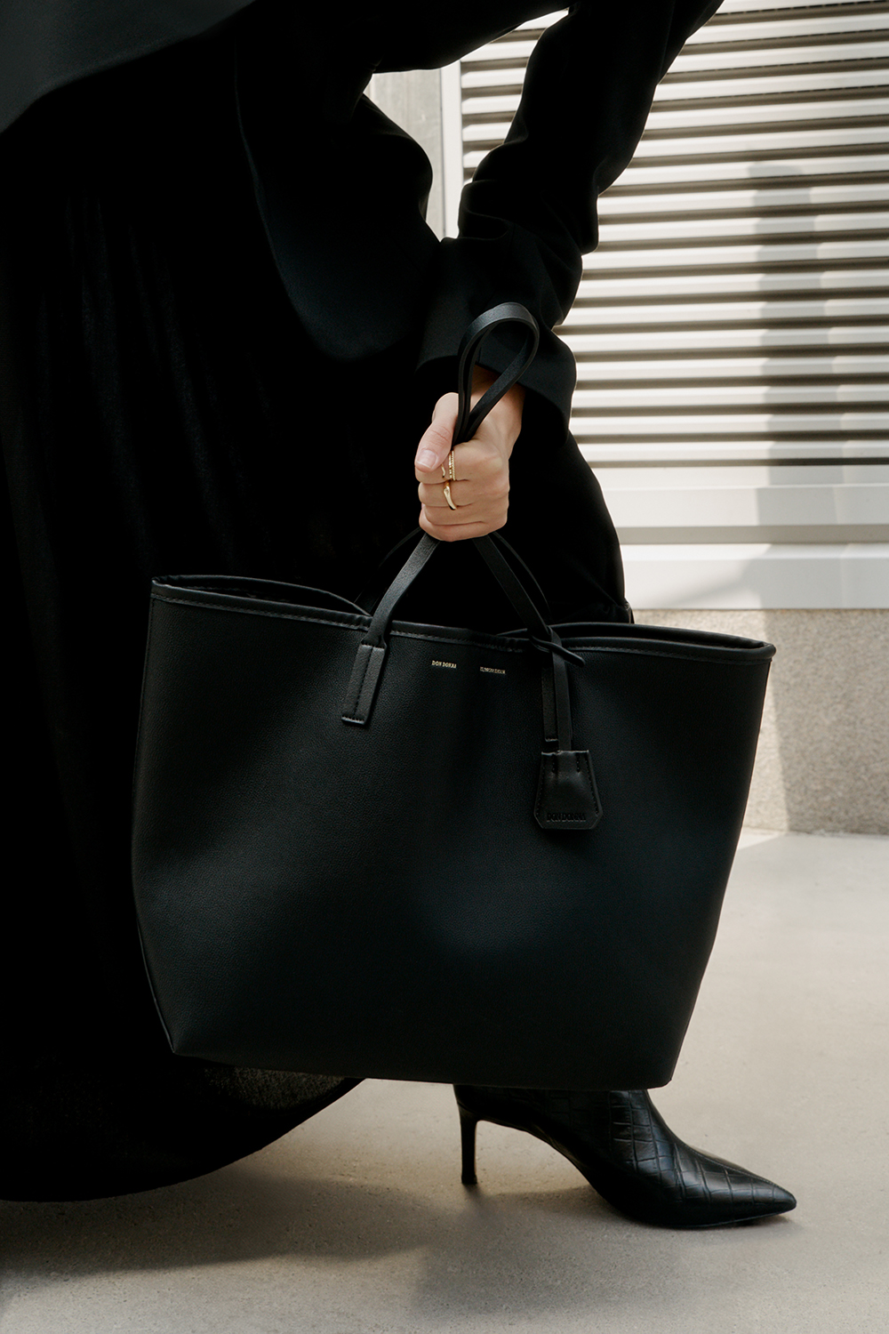 Suuri musta kassi ryhmässä Don Donna - laukut @ Glitter (172001319000)