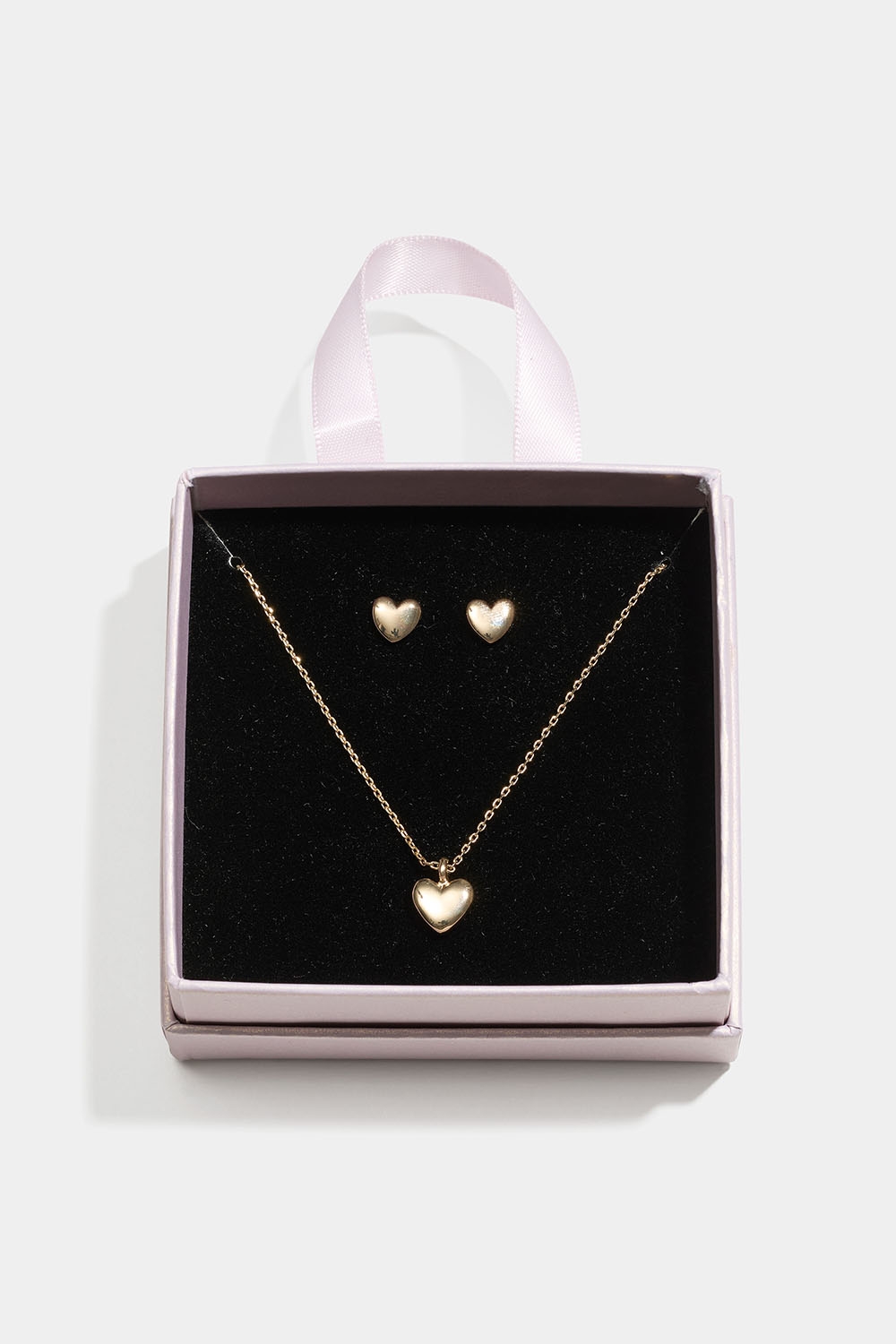 Kullanvärinen korusetti sydämillä lahjapakkauksessa ryhmässä Joululahjavinkit / Hänelle @ Glitter (209000362002)