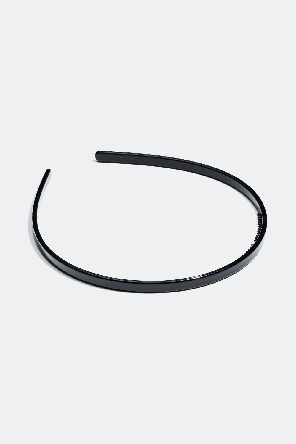 Hiuspanta muovia 0,6 cm