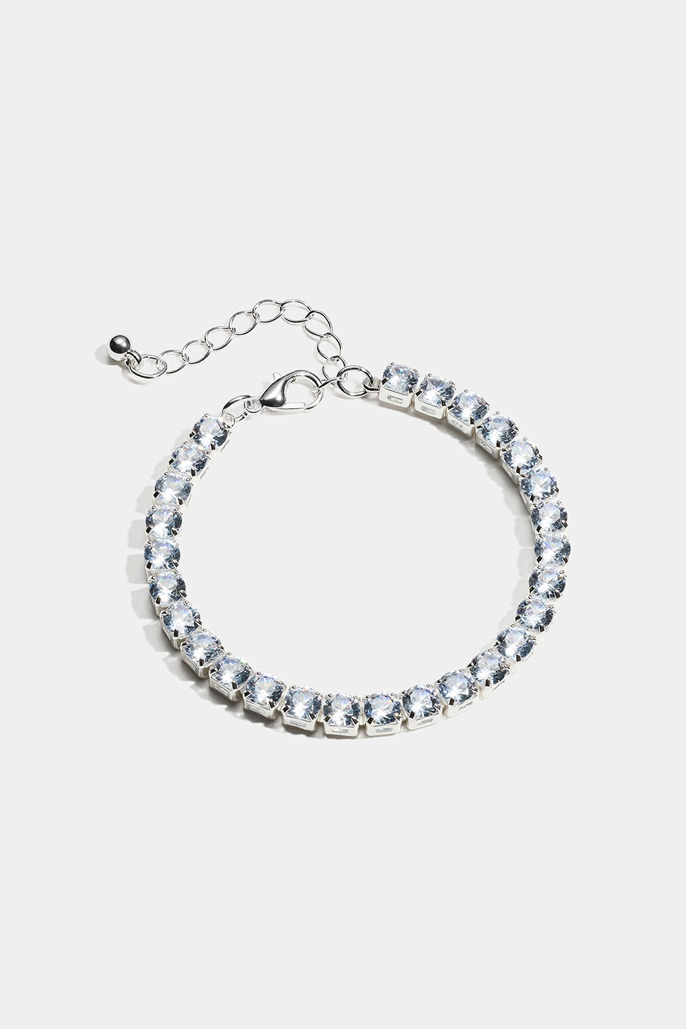 Rannekoru, jossa on nelikulmaisia lasikiviä ryhmässä Korut / Rannekorut / Strassirannekorut @ Glitter (251001850201)