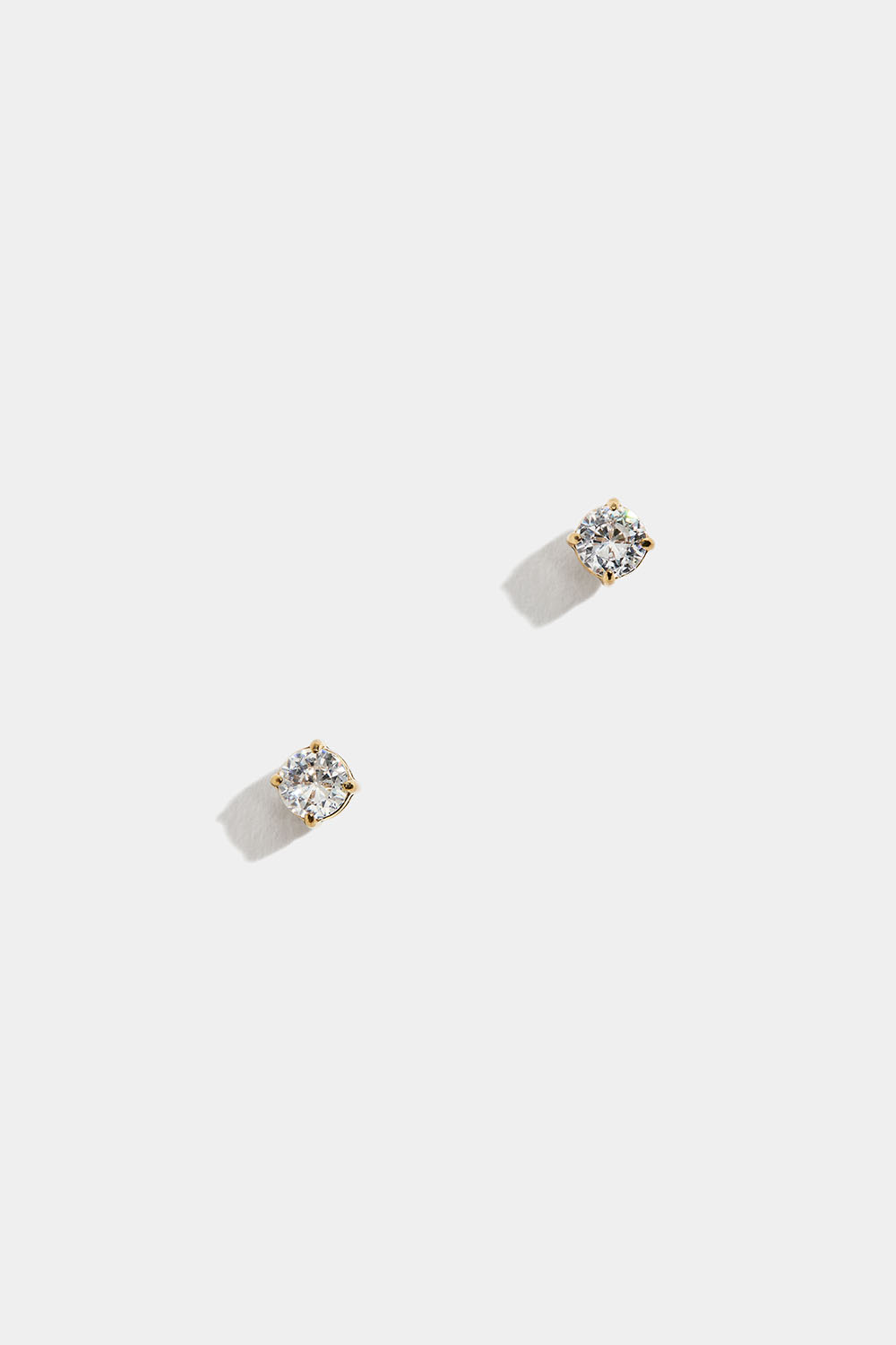 Teräksiset pienet nappikorvakorut, joissa on 18k kultaus ja Cubic Zirconia -kivi ryhmässä Stainless Steel / Teräksiset korvakorut @ Glitter (253009232002)