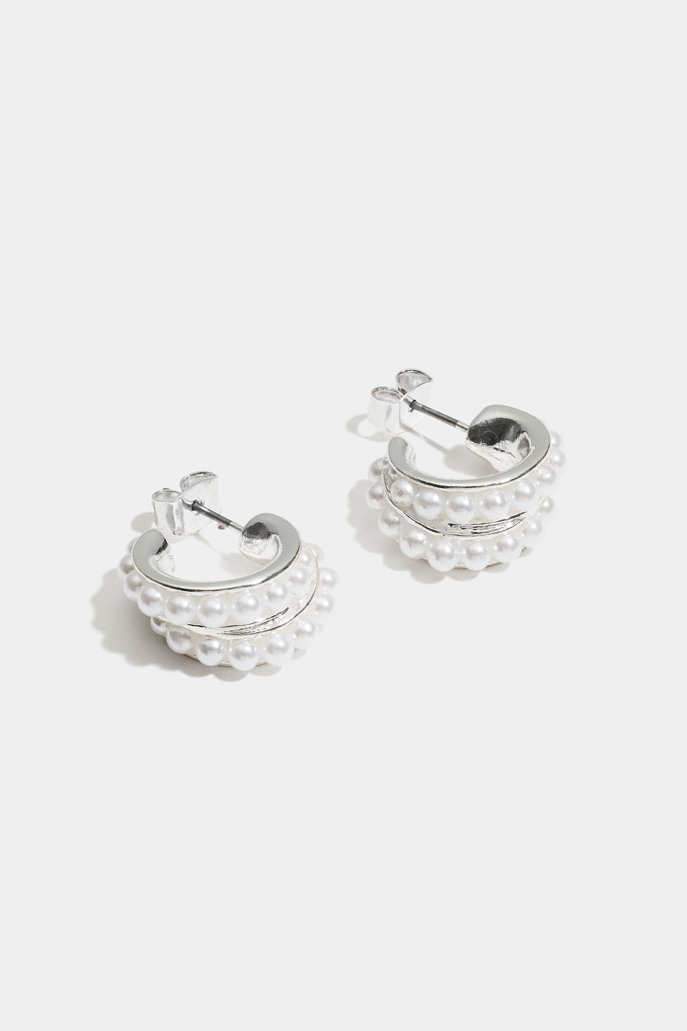 Kaksinkertaiset korvarenkaat, joissa helmiä ryhmässä Store week / @ Glitter (253009921001)
