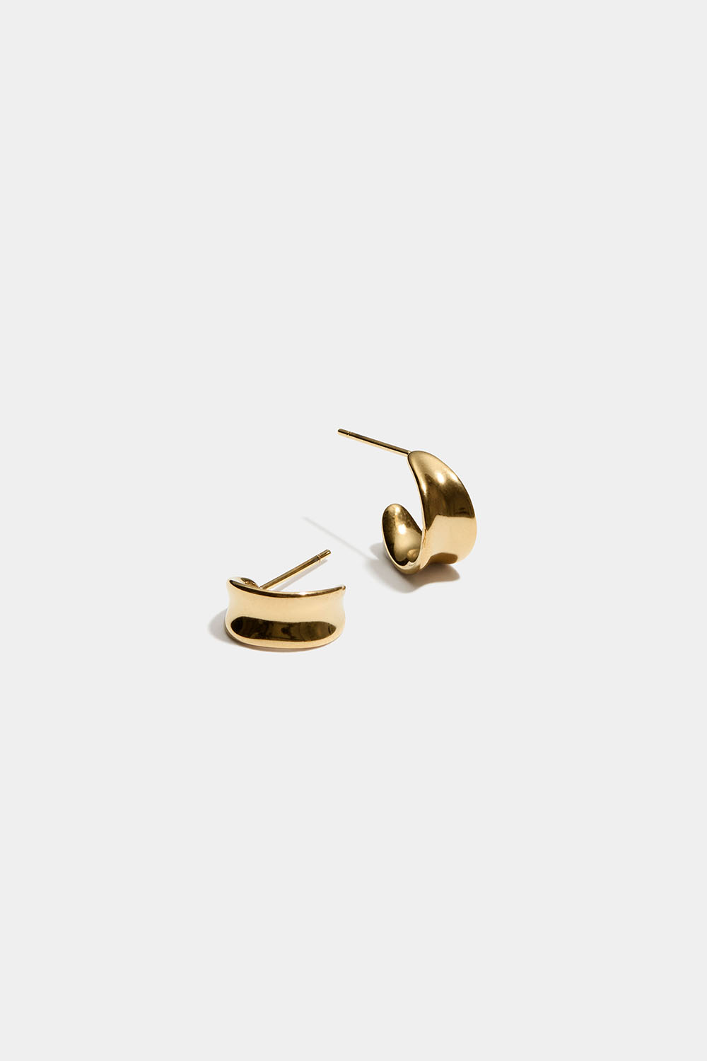 Pienet ja koverat, 18k kullalla päällystetyt teräskorvarenkaat ryhmässä Stainless Steel / 18 karaatin kullattua terästä @ Glitter (253012132000)