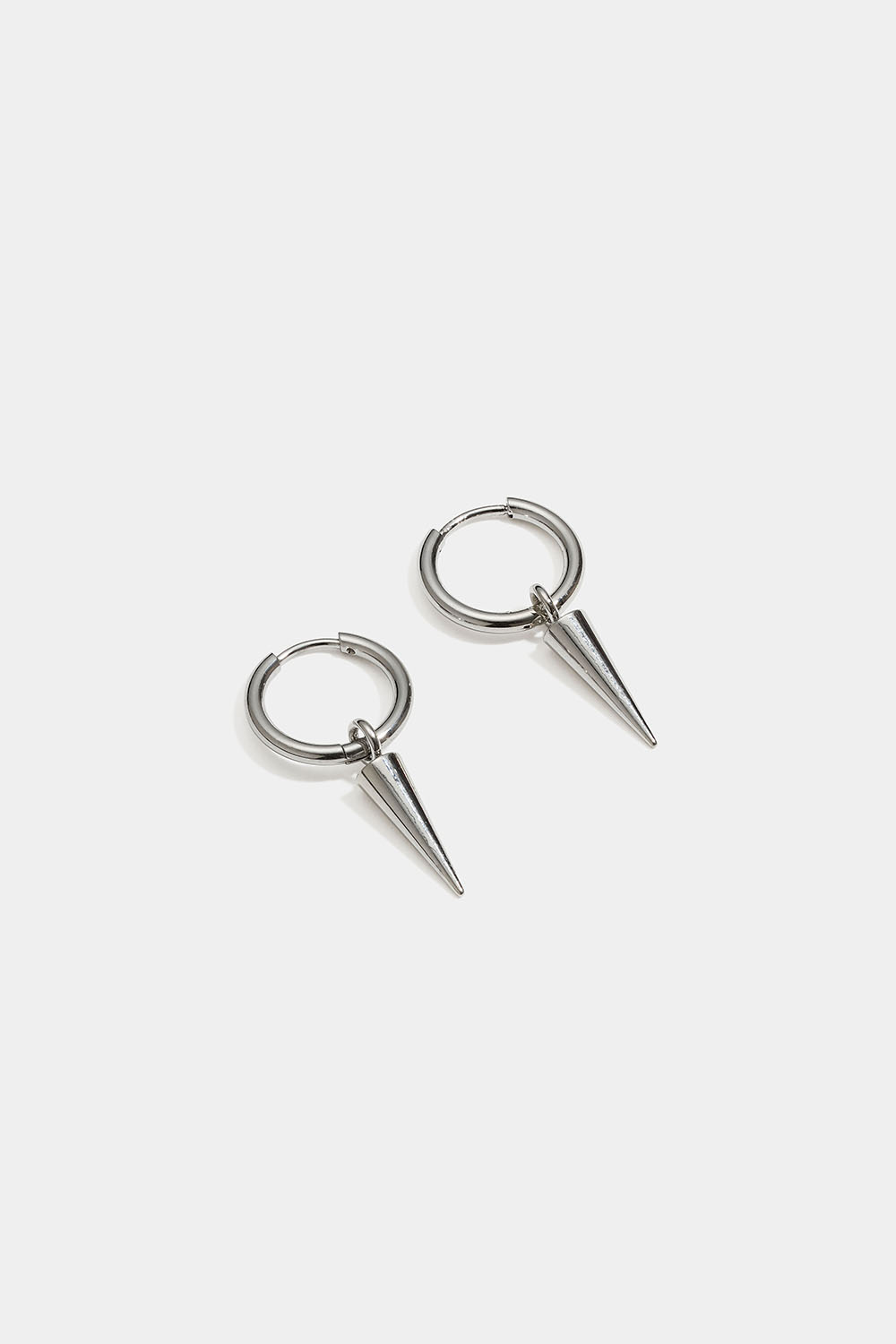 Teräskorvarenkaat, joissa niittejä ryhmässä Stainless Steel / Teräksiset korvakorut @ Glitter (253012151600)