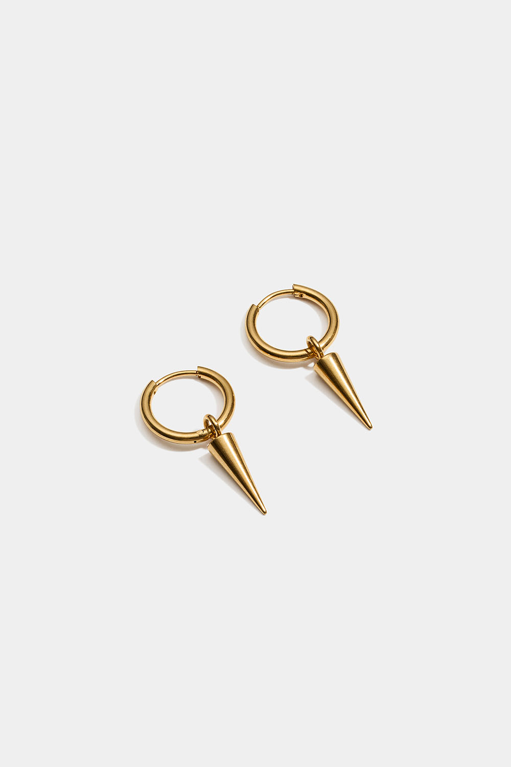 18k kullalla päällystetystä teräksestä valmistetut renkaat, joissa niittejä ryhmässä Stainless Steel / Teräksiset korvakorut @ Glitter (253012152000)