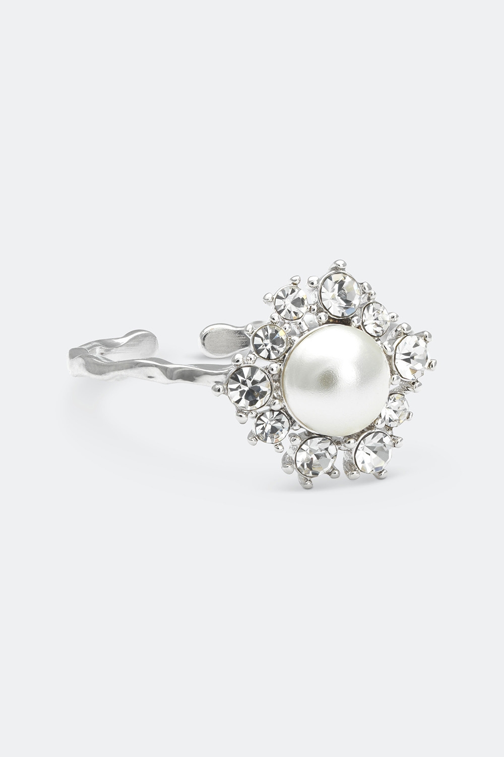 Emily pearl ring - Ivory ryhmässä Lily and Rose - Sormukset @ Glitter (256000111001)