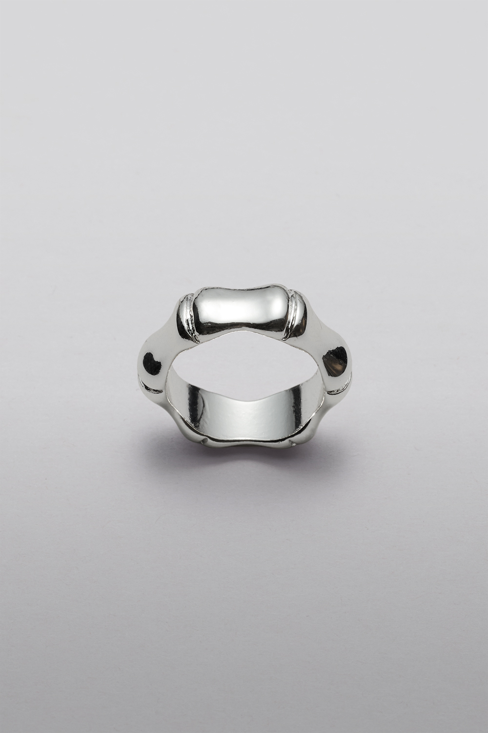 Sormus pyöristetyllä muotoilulla ryhmässä Korut / Sormukset @ Glitter (2560015810)