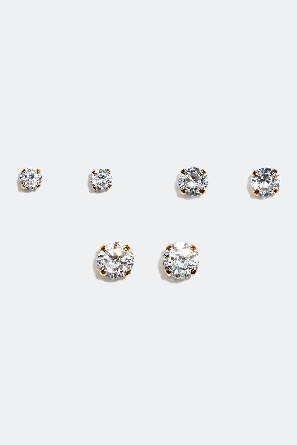 Nappikorvakorut pyöreillä lasikivillä, 18 karaatin kultaus, 4 mm, 3 paria ryhmässä Kaikki korut / Korvakorut / Nappikorvakorut @ Glitter (306849661000)