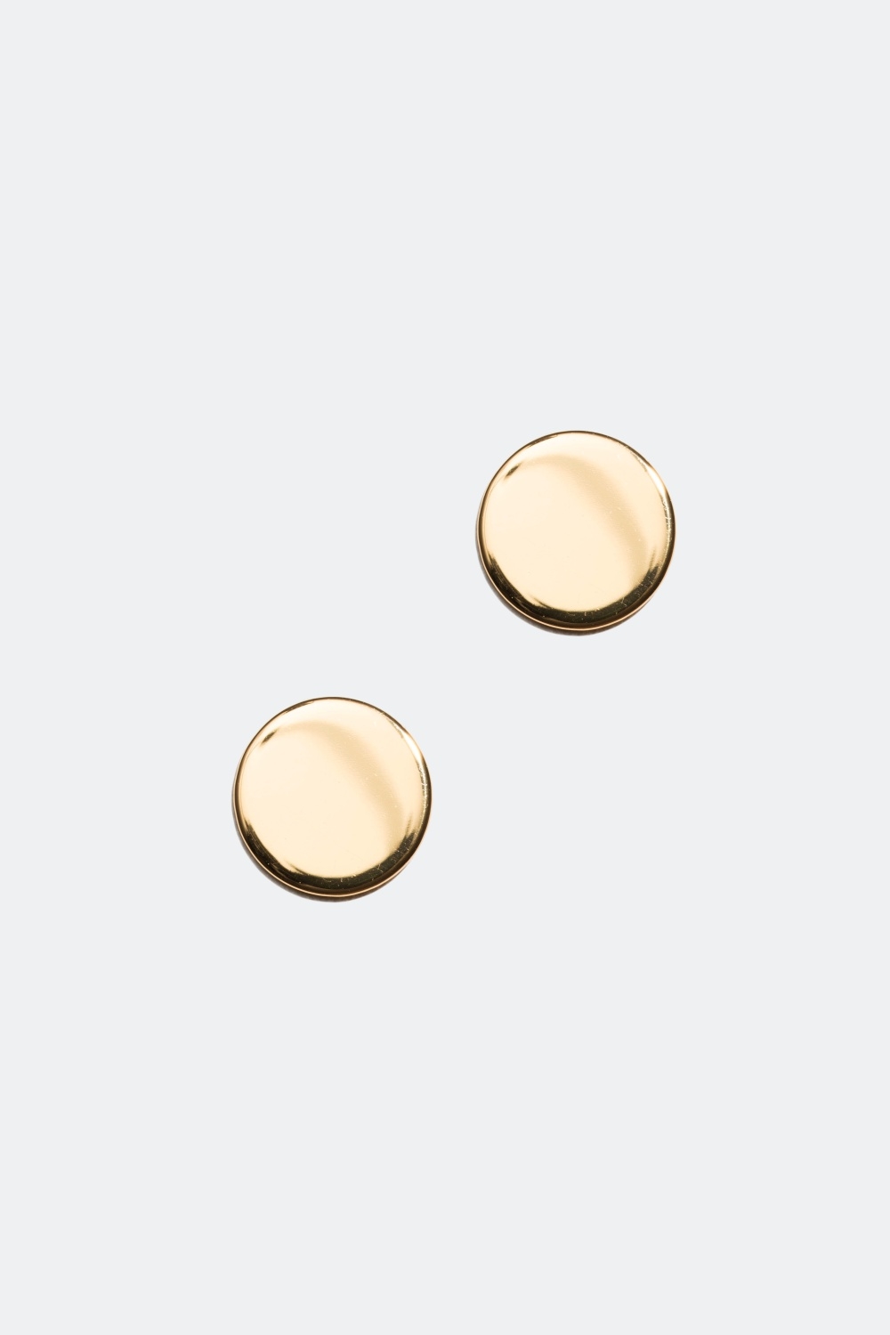 Pyöreät, sileät korvakorut, 18 karaatin kultaus, 0,8 cm ryhmässä 18 karaatin kullattua hopeaa / Korvakorut 18 karaatin kulta @ Glitter (326397661000)