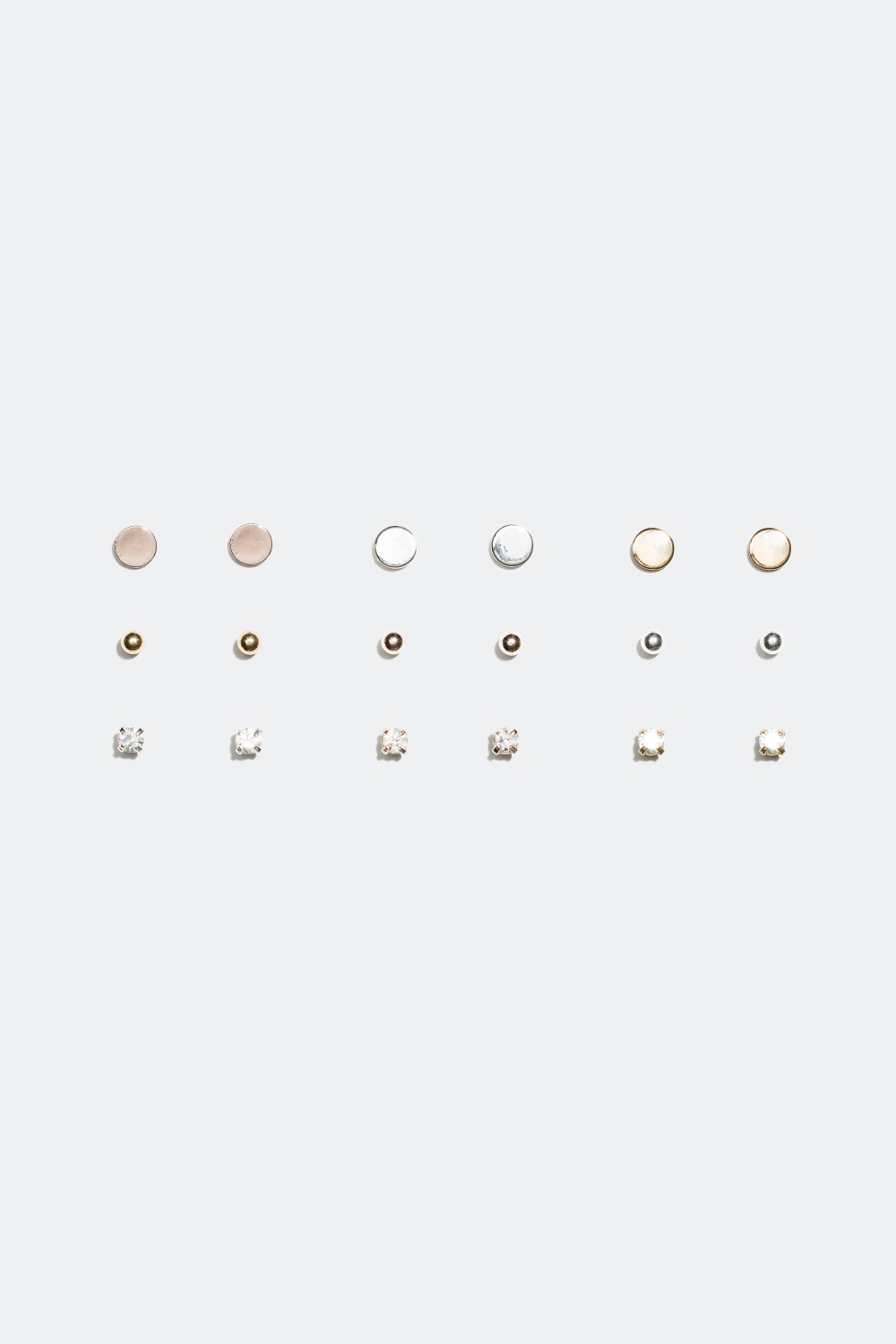 Nappikorvakorut – eri muotoiset ja erilaisilla pinnoilla, 9 paria ryhmässä Korut / Korvakorut / Monipakkaus @ Glitter (326760)