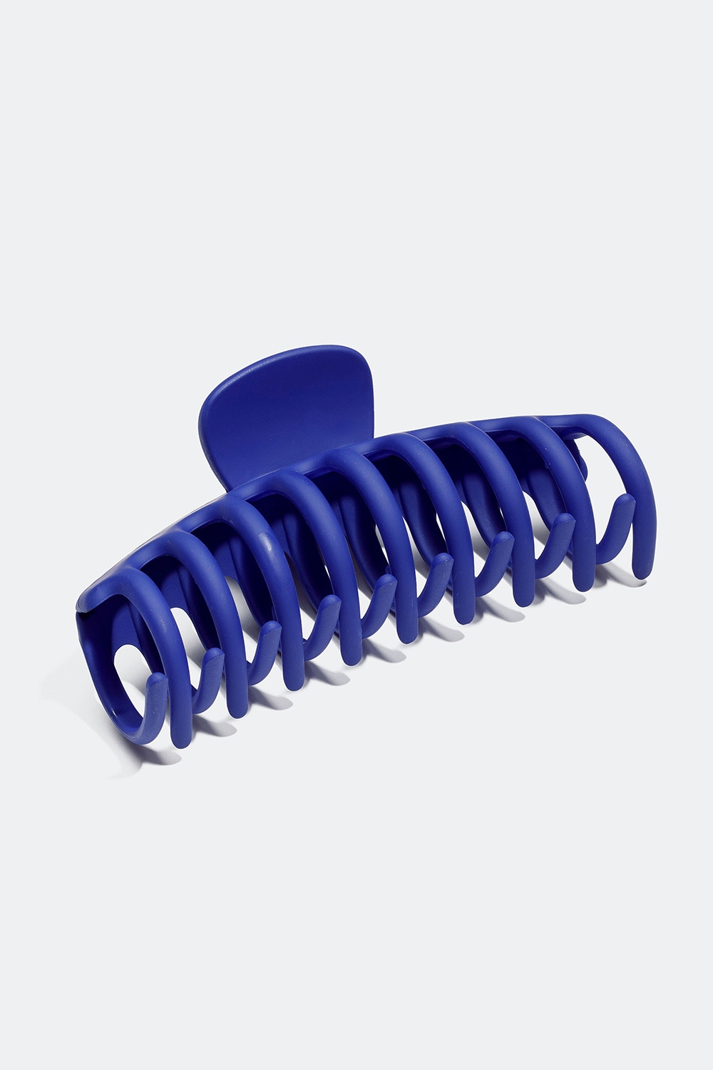 Tummansininen hiusklipsi, jossa on pitkänomainen design ryhmässä Hiustuotteet / Hiuspinnit ja -klipsit / Hiusklipsit @ Glitter (331000957200)