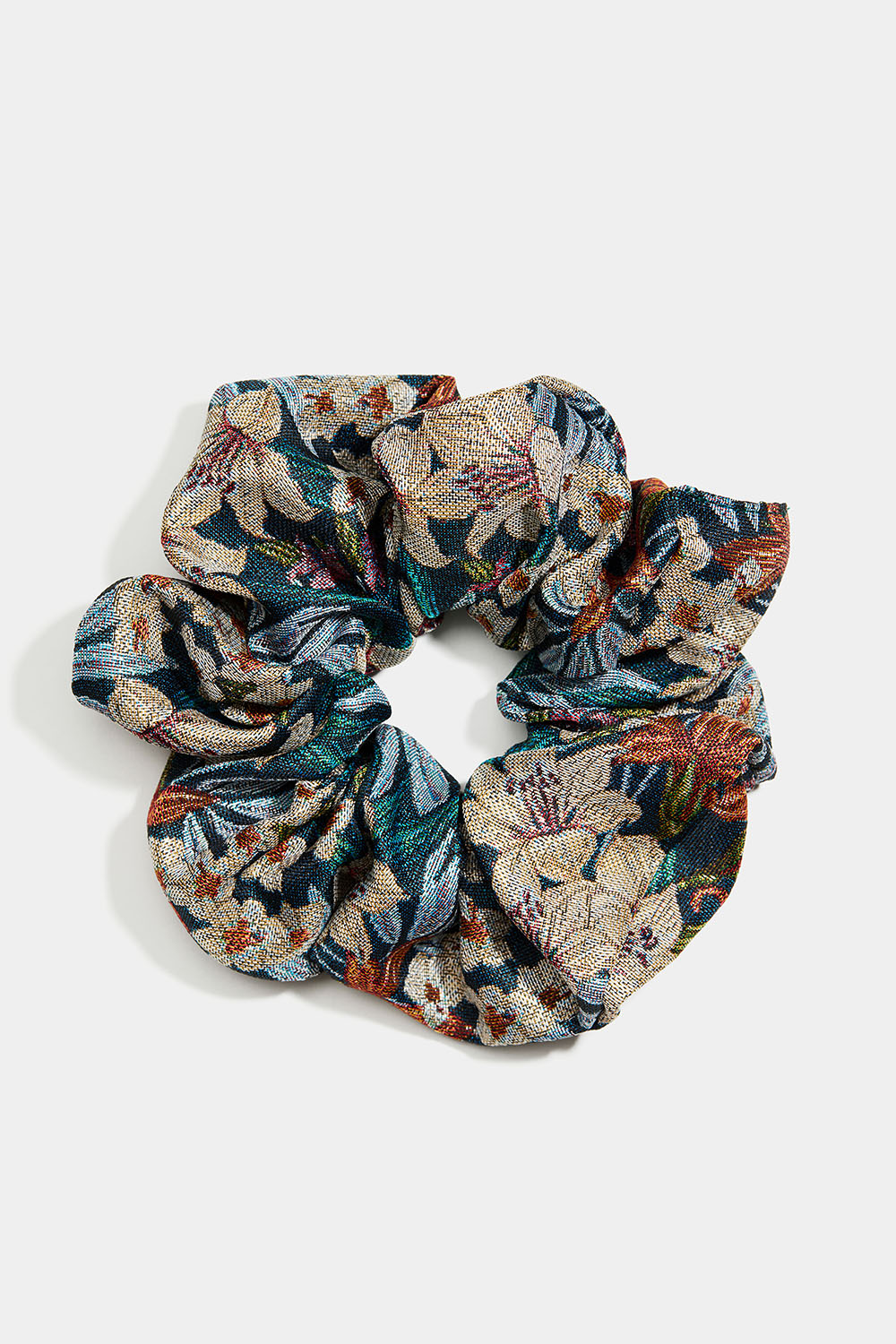 Iso hiusdonitsi, jossa jakardikudottu kukkakuvio ryhmässä Hiustuotteet / Scrunchie-hiusdonitsit @ Glitter (332002127400)