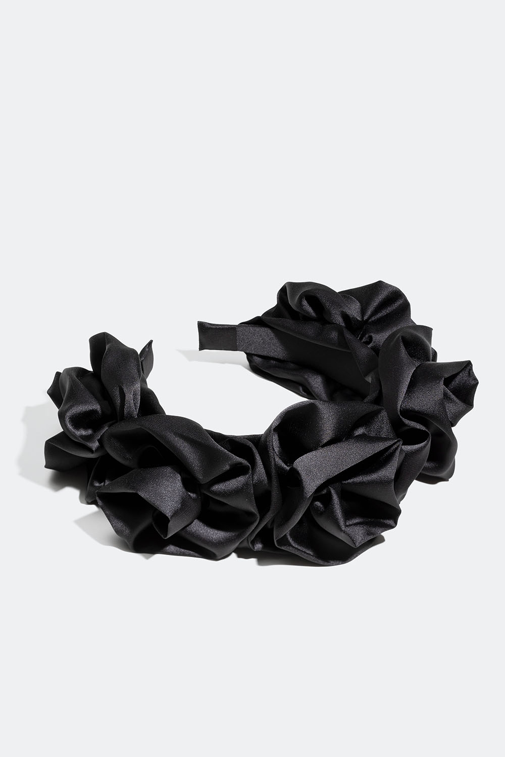Musta hiuspanta silkkijäljitelmää ja jossa kukkia ryhmässä Hiustuotteet / Hiuspannat / Leveät @ Glitter (336000669000)