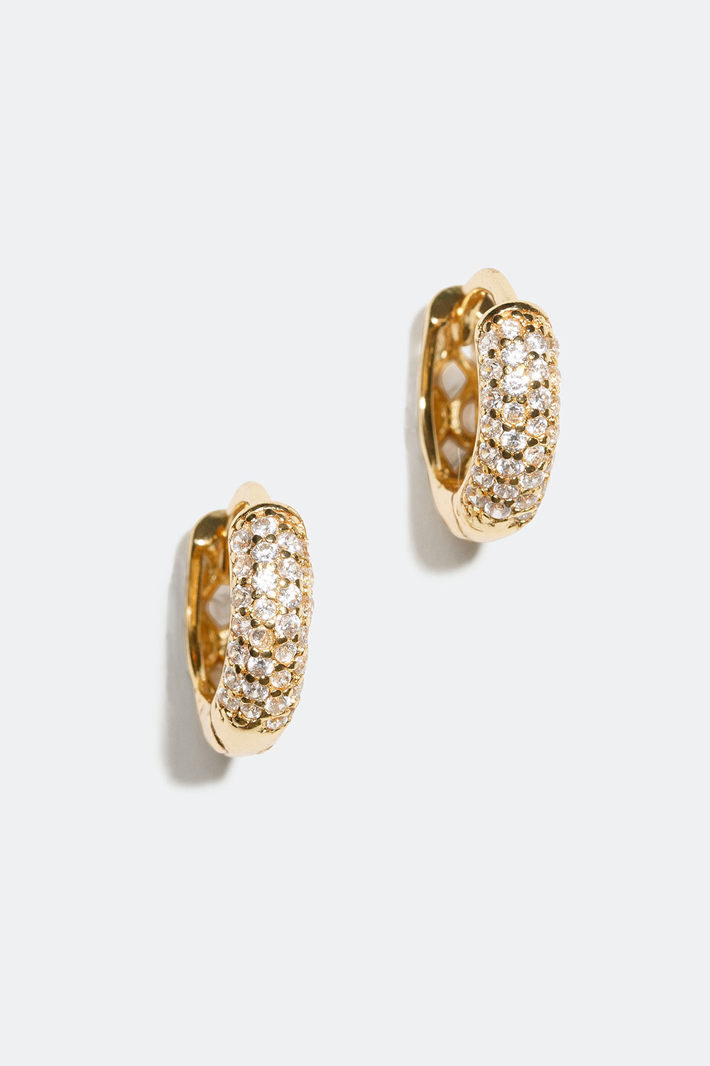 Minikorvakorut, joissa on Cubic Zirconia ja 18k kultaus ryhmässä 18 karaatin kullattua hopeaa / Korvakorut 18 karaatin kulta @ Glitter (553000890200)