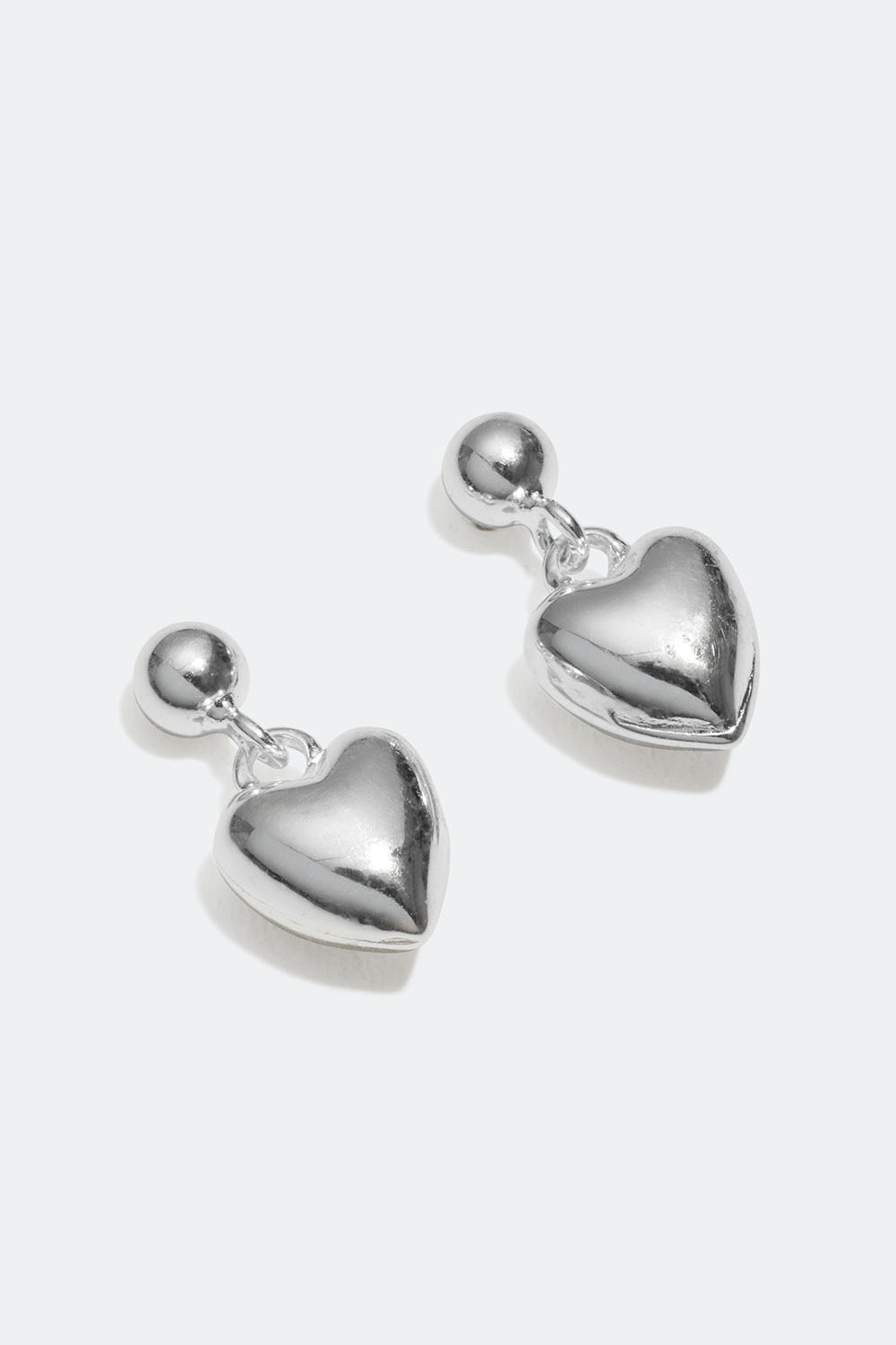 Korvakorut aitoa hopeaa, joissa pieniä sydämiä ryhmässä Aitoa Hopeaa / Hopeiset korvakorut @ Glitter (553002721001)