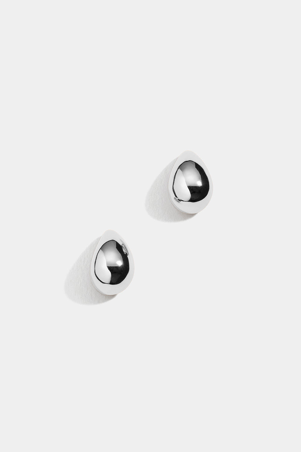 Paksut korvarenkaat aitoa hopeaa pisaran muodossa ryhmässä Aitoa Hopeaa @ Glitter (553003501001)