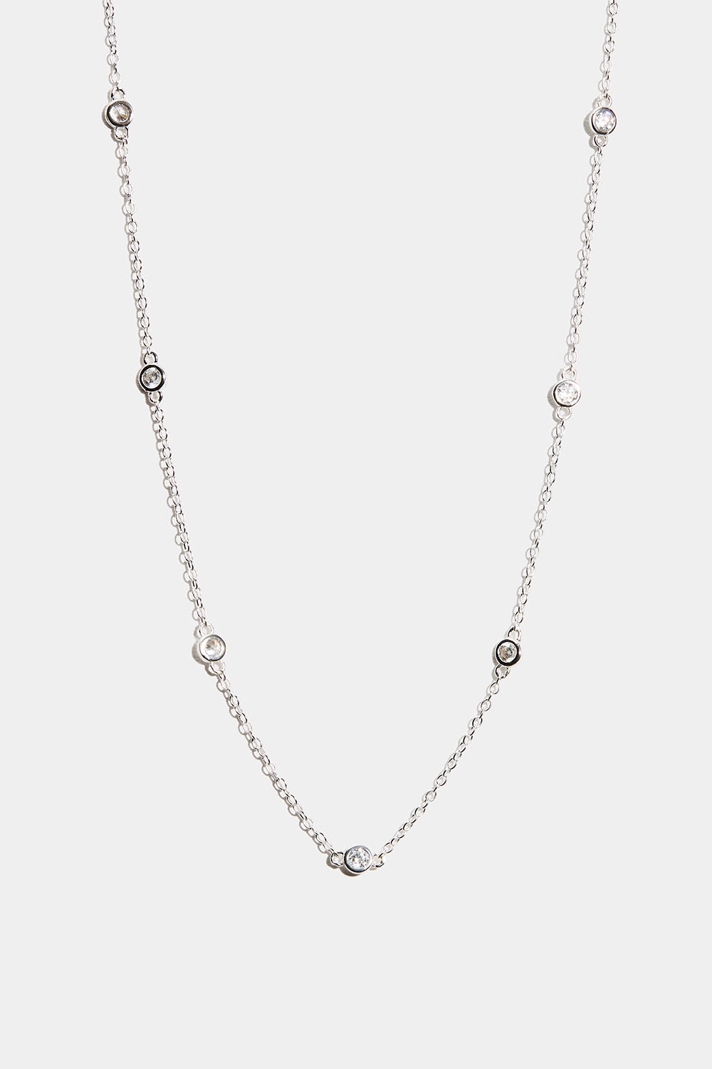 Aidosta hopeasta valmistettu kaulakoru, jossa pieniä pyöreitä Cubic Zirconia -kiviä ryhmässä Store week / @ Glitter (554001401001)