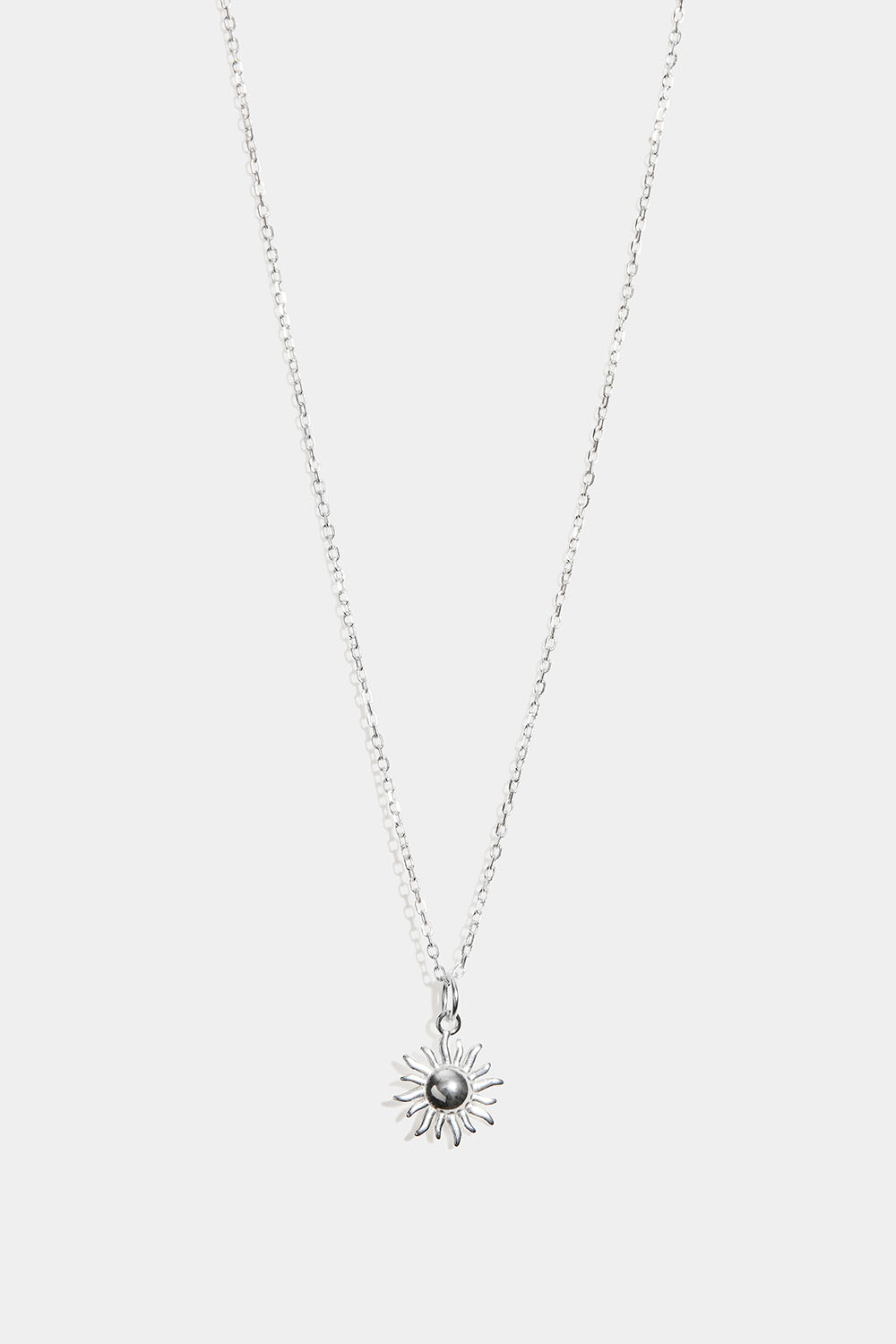 Aito hopeakaulakoru, jossa on aurinkoriipus ryhmässä Aitoa Hopeaa / Hopeiset kaulakorut / Kaulakorut riipuksella @ Glitter (554004351001)