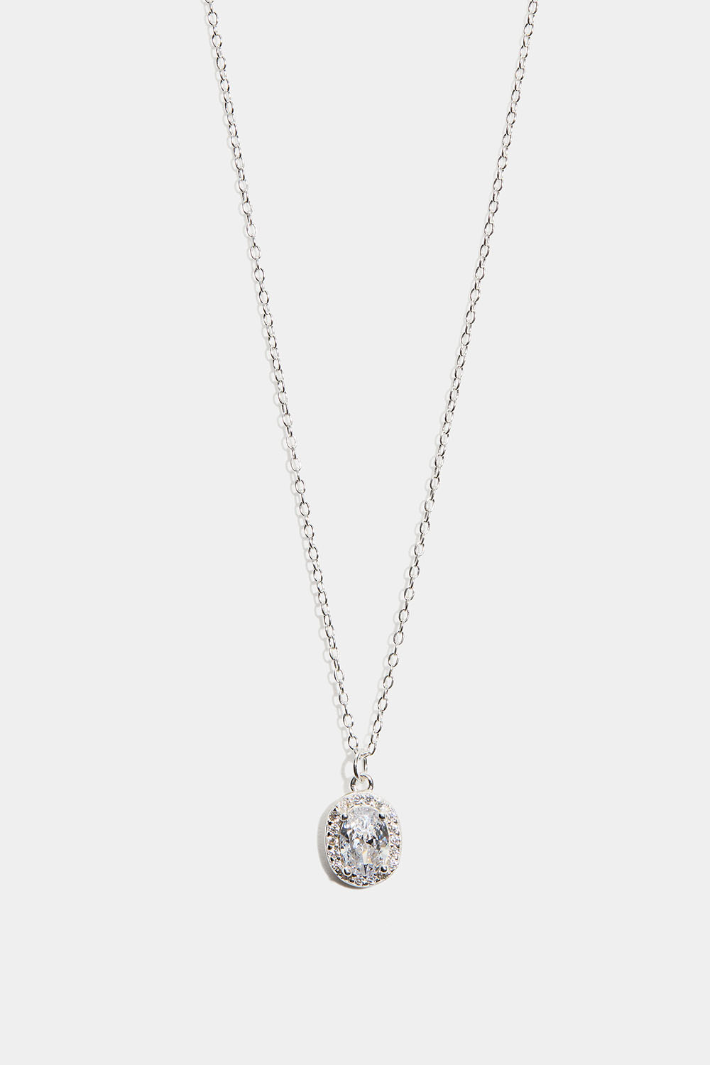 Aito hopeakaulakoru, jonka soikeassa riipuksessa on Cubic zirconia -kiviä ryhmässä Aitoa Hopeaa / Hopeiset kaulakorut / Kaulakorut riipuksella @ Glitter (554004511000)