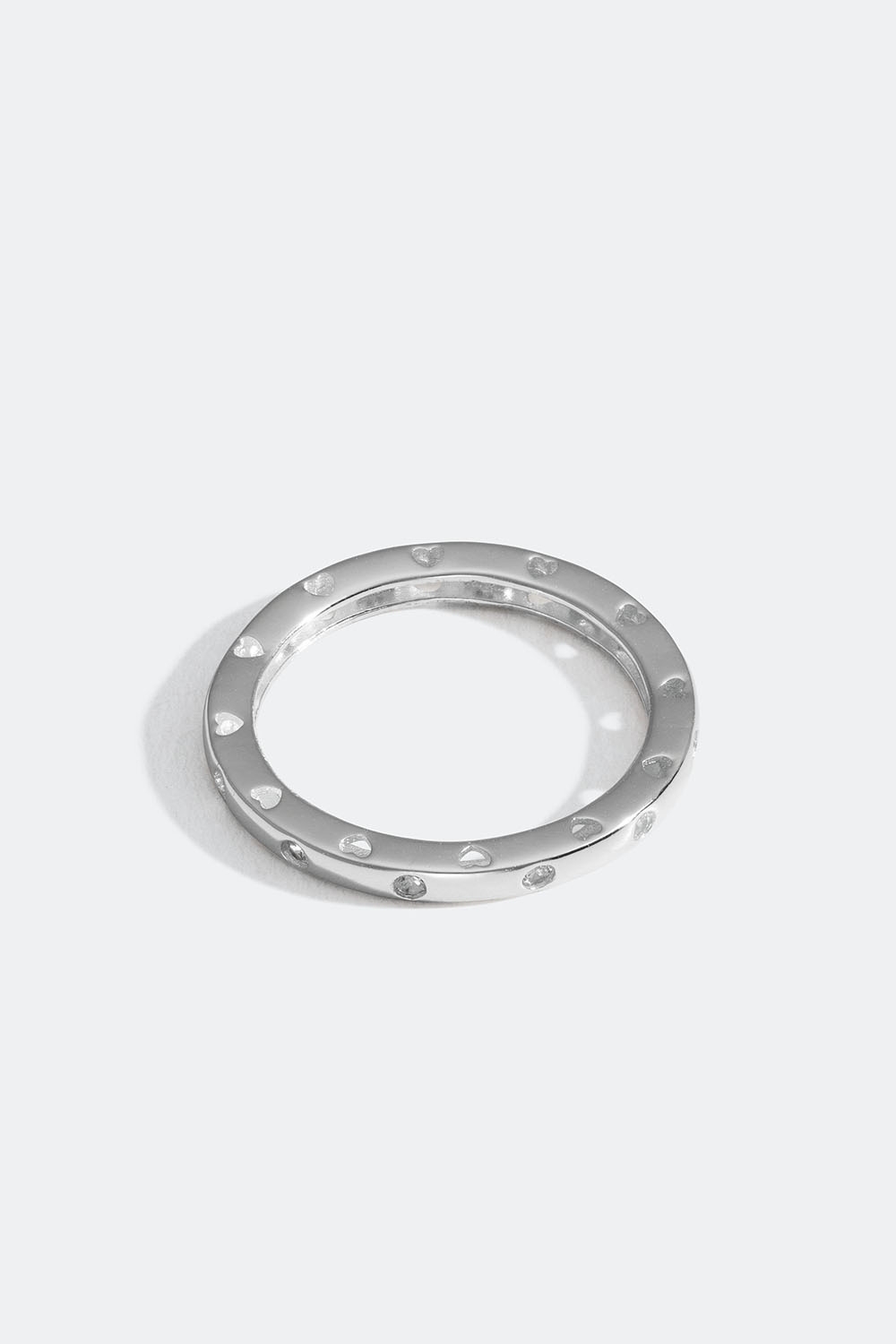 Sormus aitoa hopeaa pienillä, kirkkailla Cubic Zirconia -kivillä