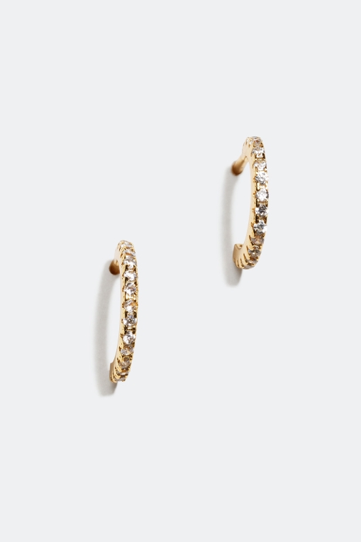 Earrings decorated with glass stones