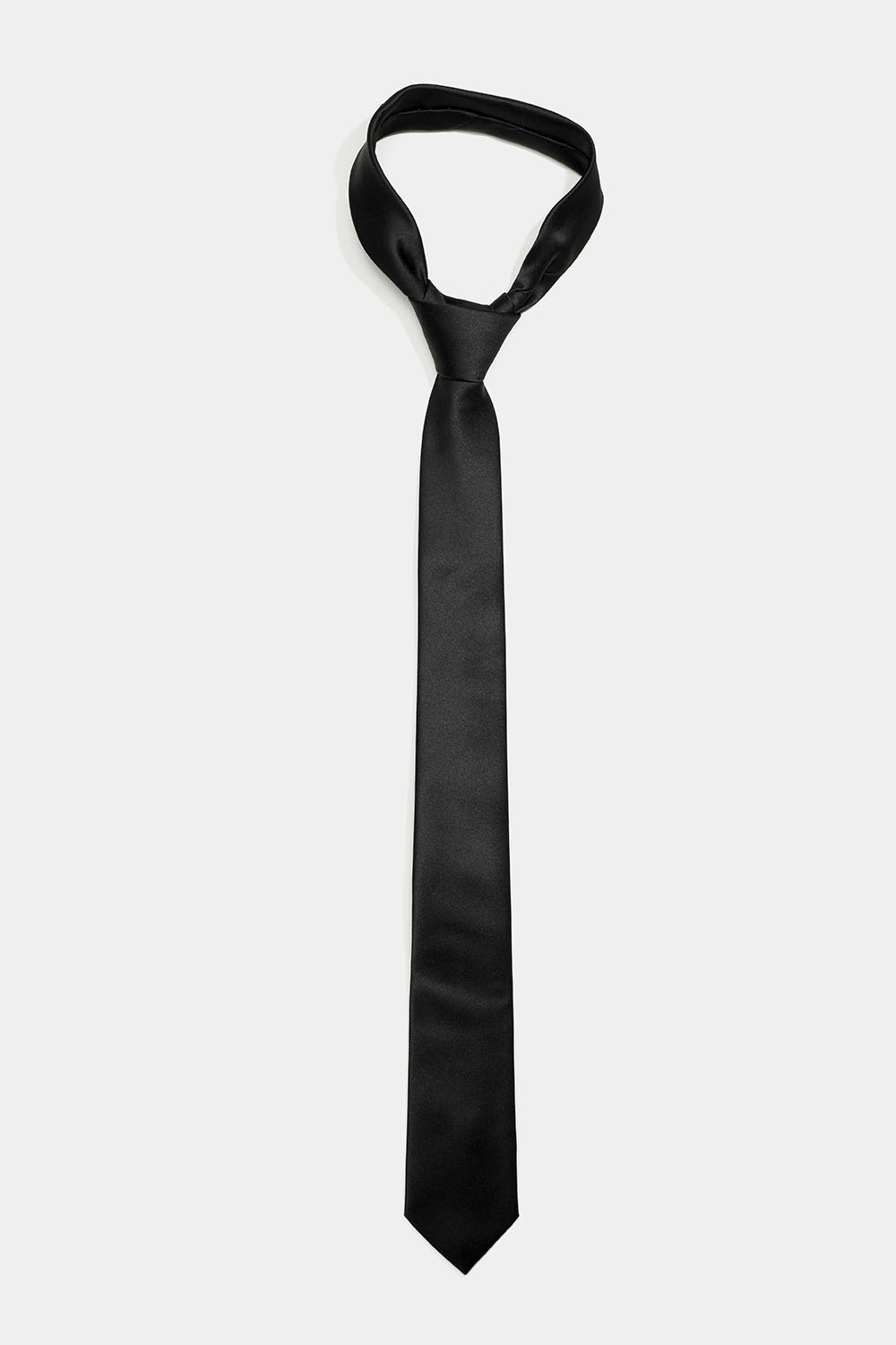 Solmio mustaa kangasta