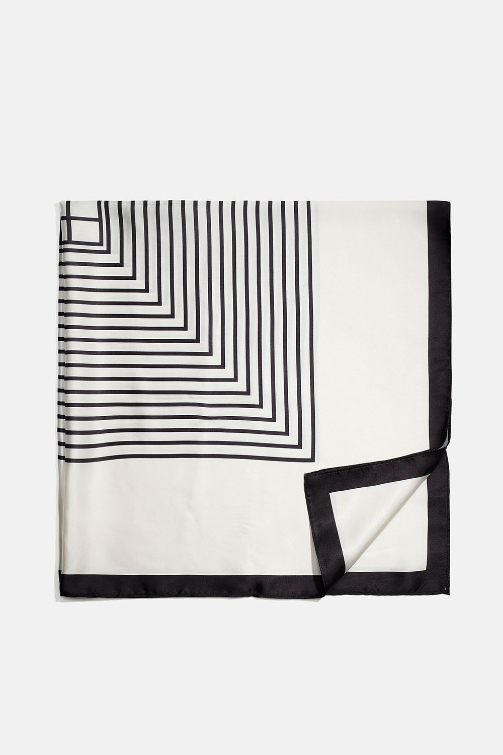 Satiinihuivi, jossa graafinen kuvio