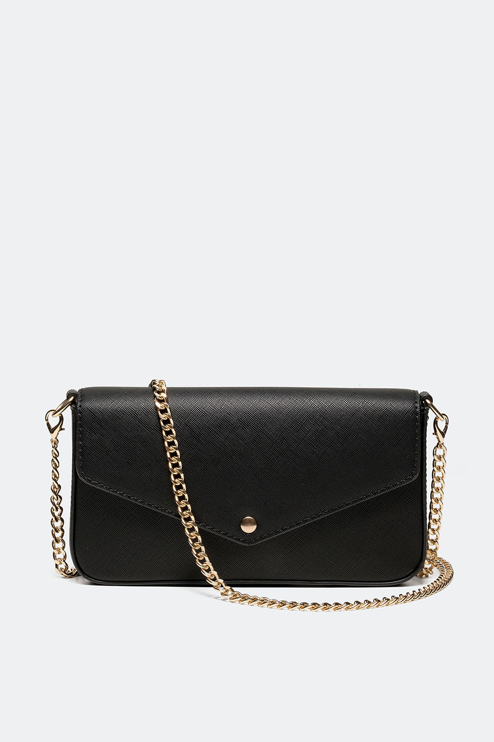 Pieni musta laukku ketjuremmillä