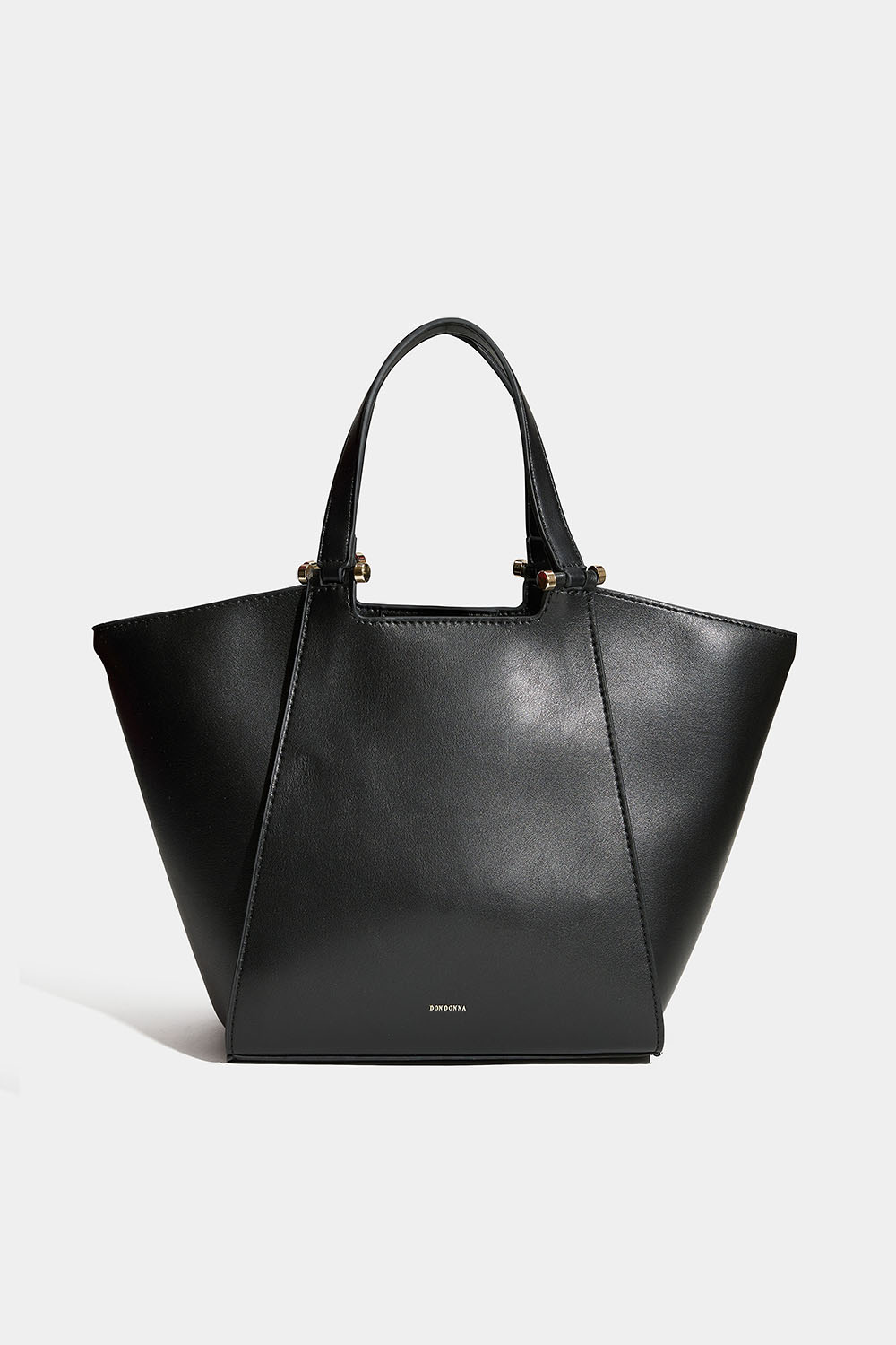 Pieni musta laukku kaksinkertaisella olkahihnalla