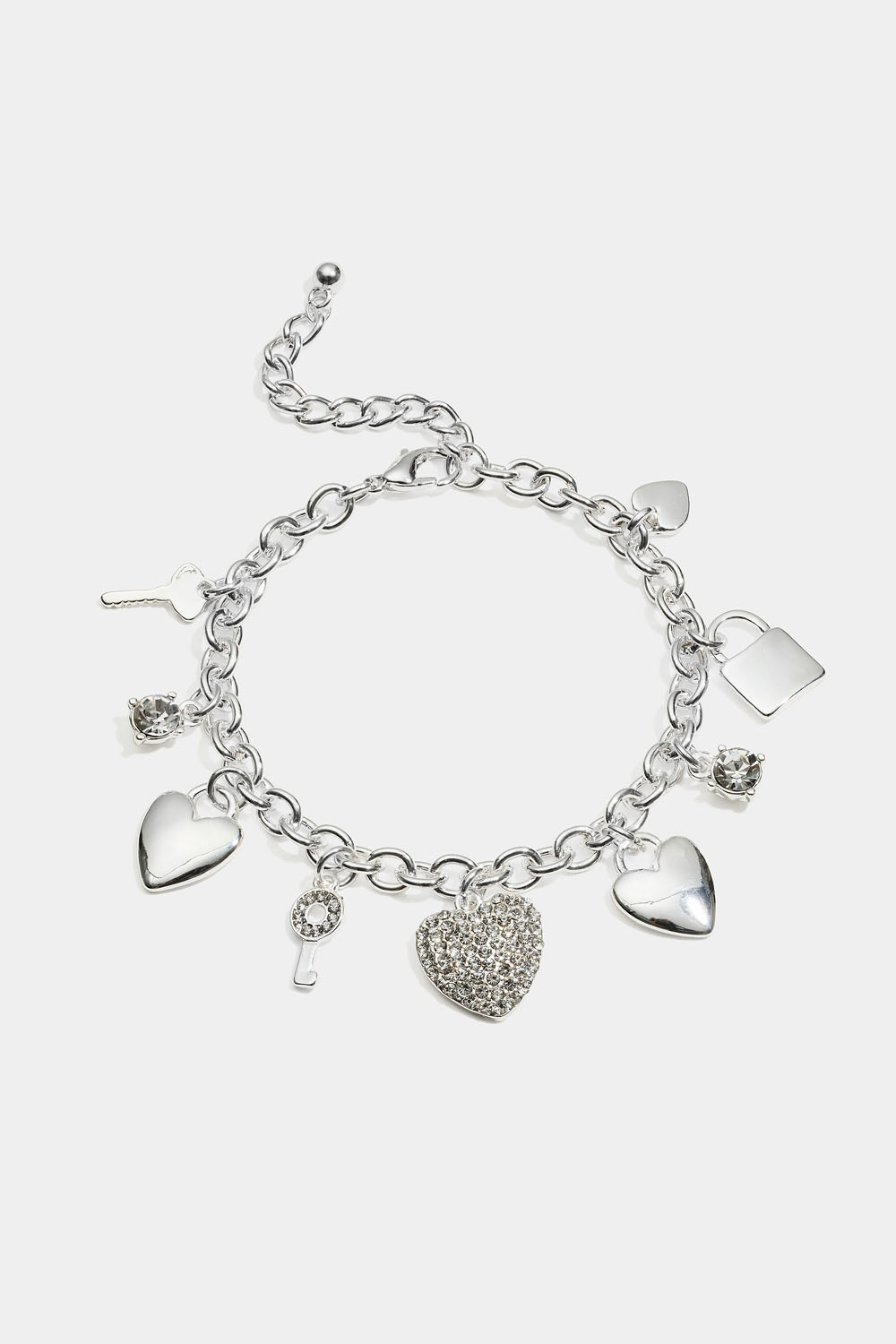 Rannekoru, jossa avaimia ja sydämiä