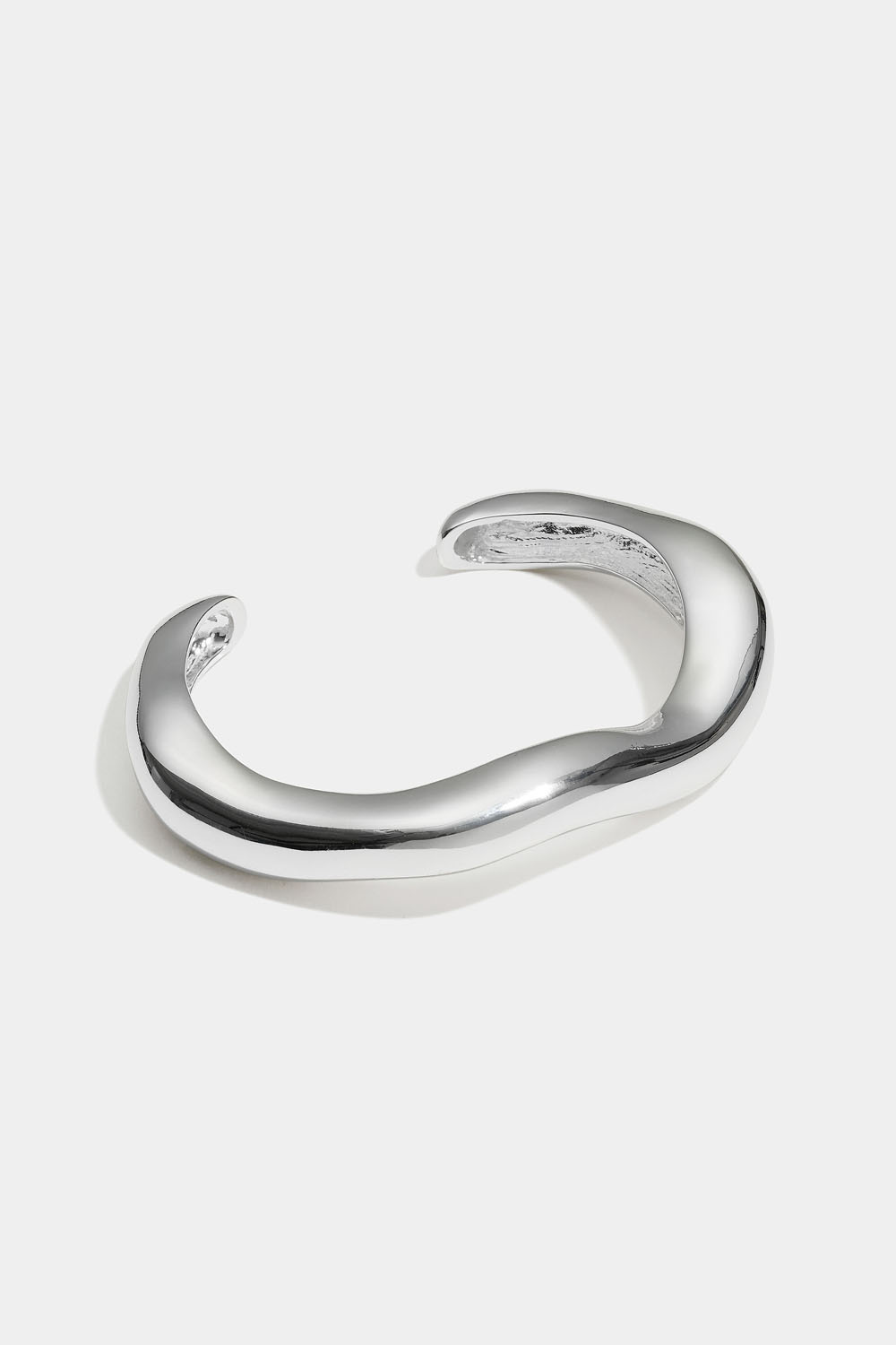 Orgaanisen muotoinen rannerengas