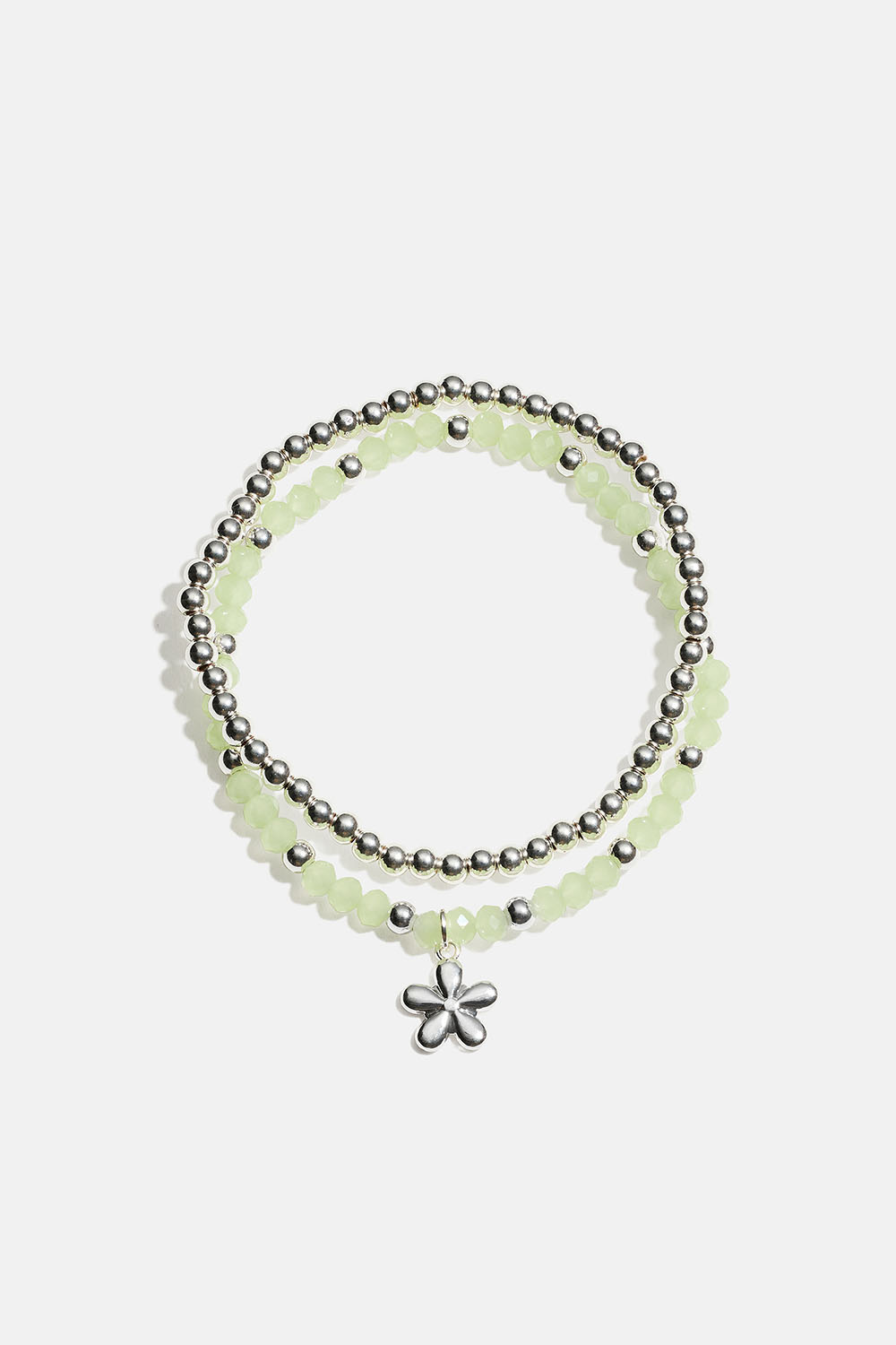 Joustavat rannekorut, joissa on kukka sekä vihreitä ja hopeanvärisiä helmiä, 2 kpl