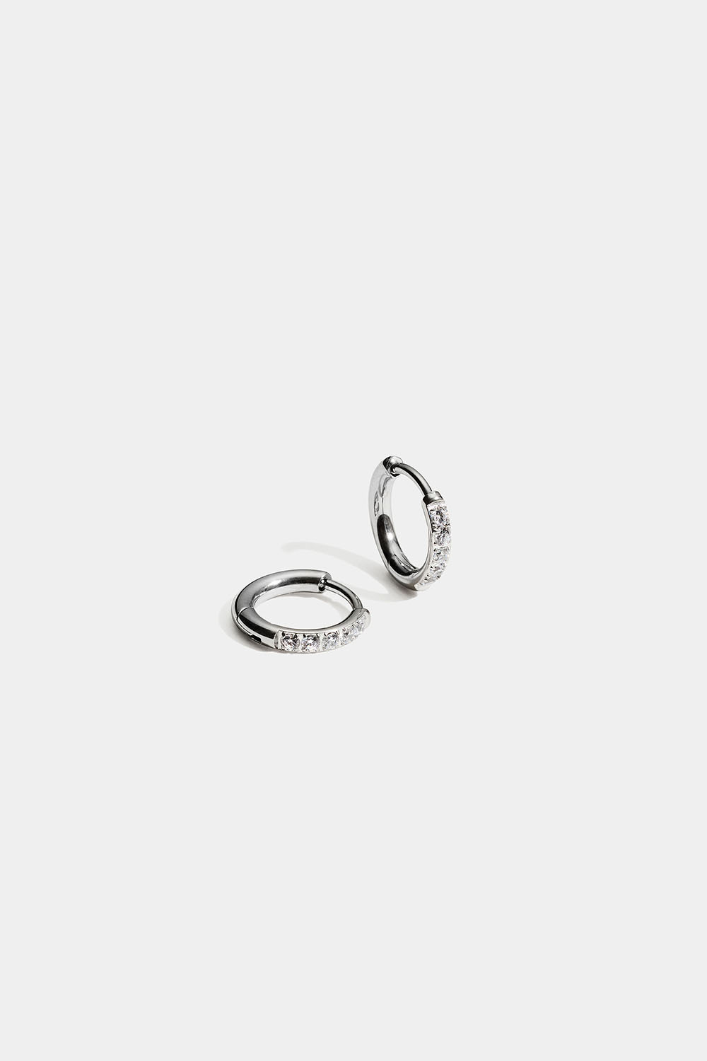 Minikokoiset teräskorvarenkaat, joissa on Cubic Zirconia -kivi