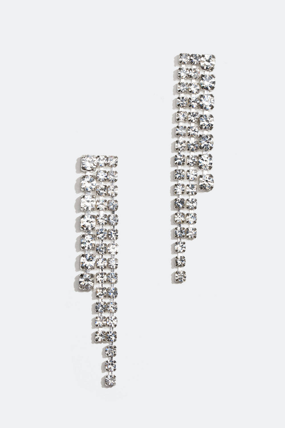 Strassikorvakorut, joissa kolme lenkkiä