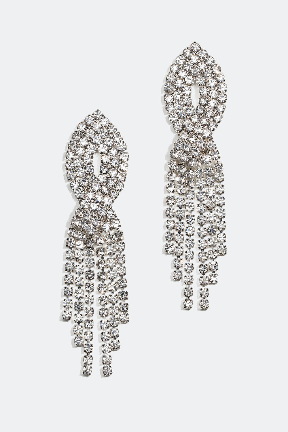 Strassikorvakorut, joissa on päällekäisiä ketjuja