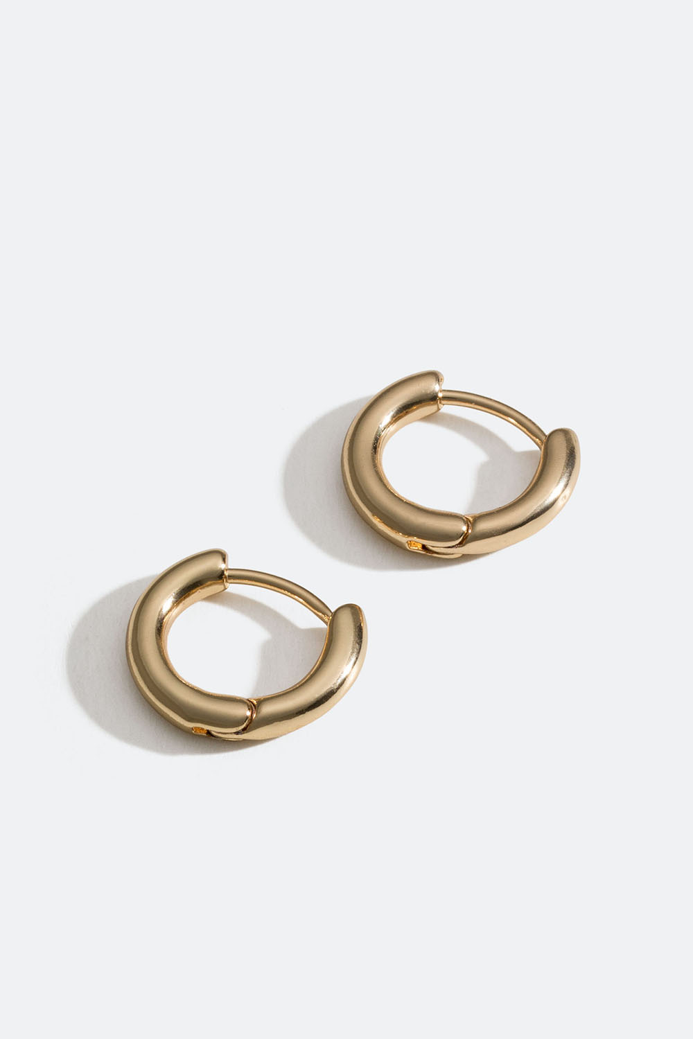 Klassiset kullanväriset minirenkaat