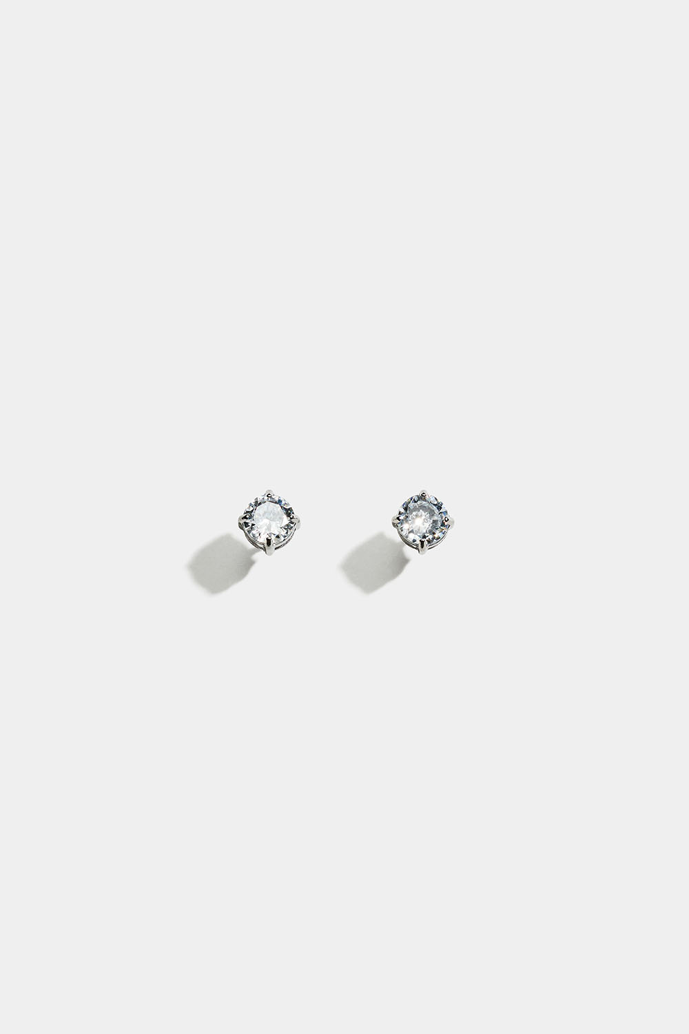 Teräksiset nappikorvakorut, joissa on Cubic Zirconia -kivi