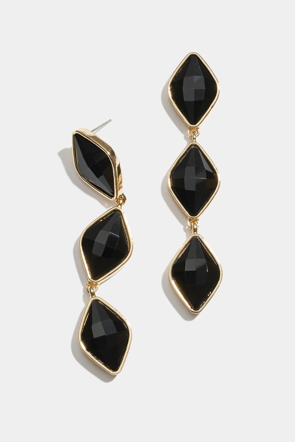 Korvakorut timantinmuotoisilla mustilla lasikivillä