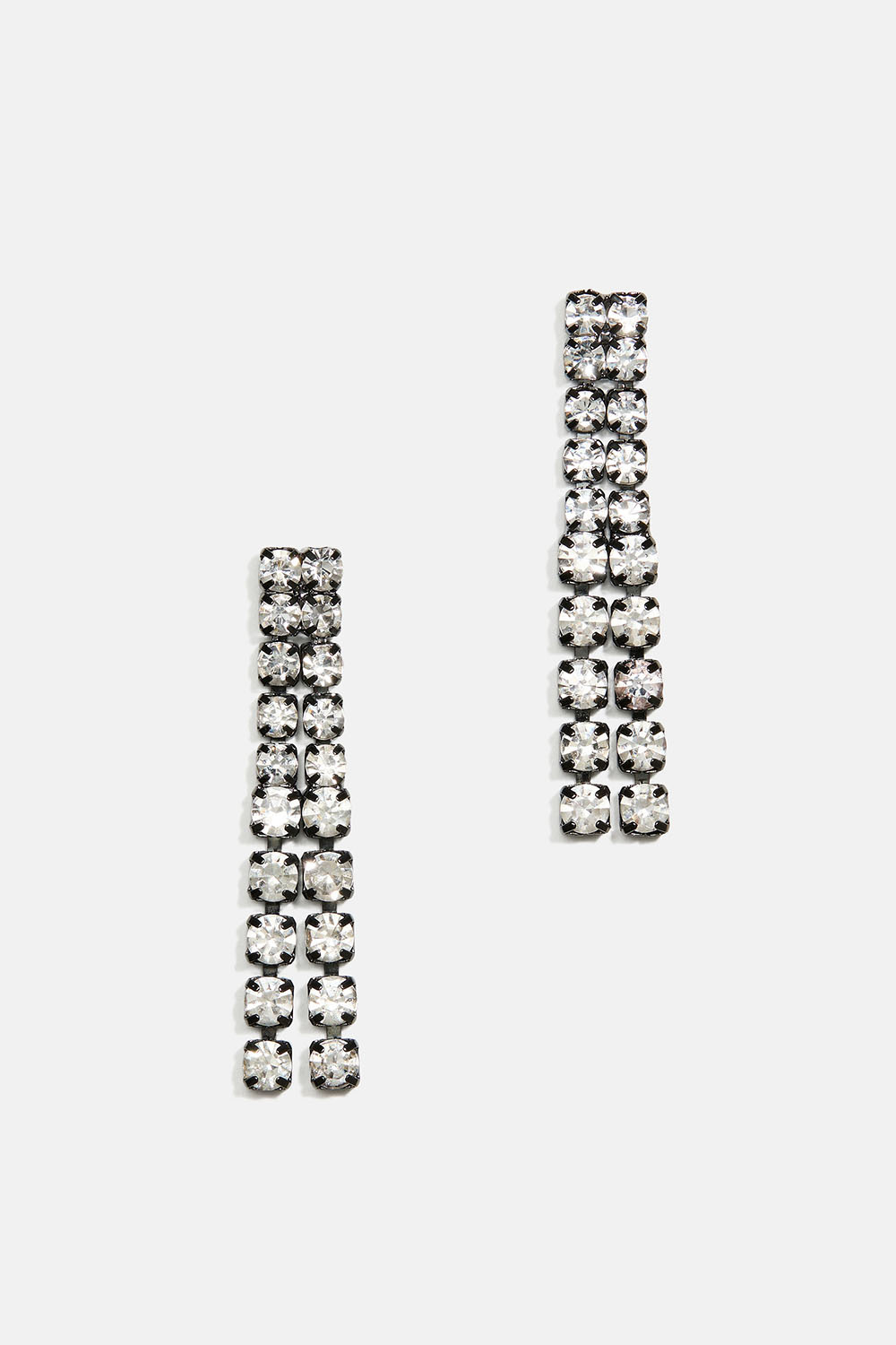 Tummanharmaat strassikorvakorut