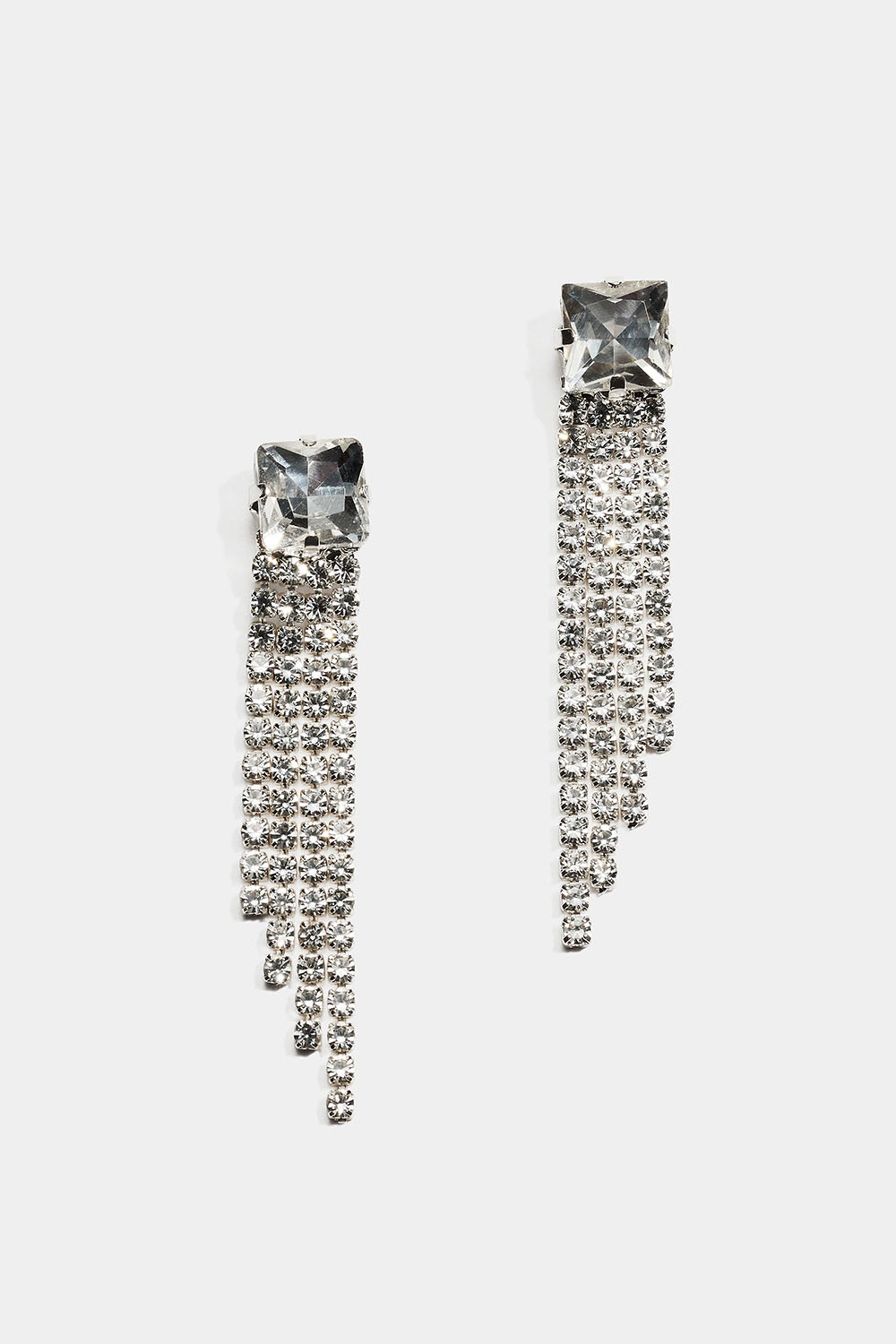 Korvakorut, joissa on suorakulmaisia lasikiviä ja strassiketjuja