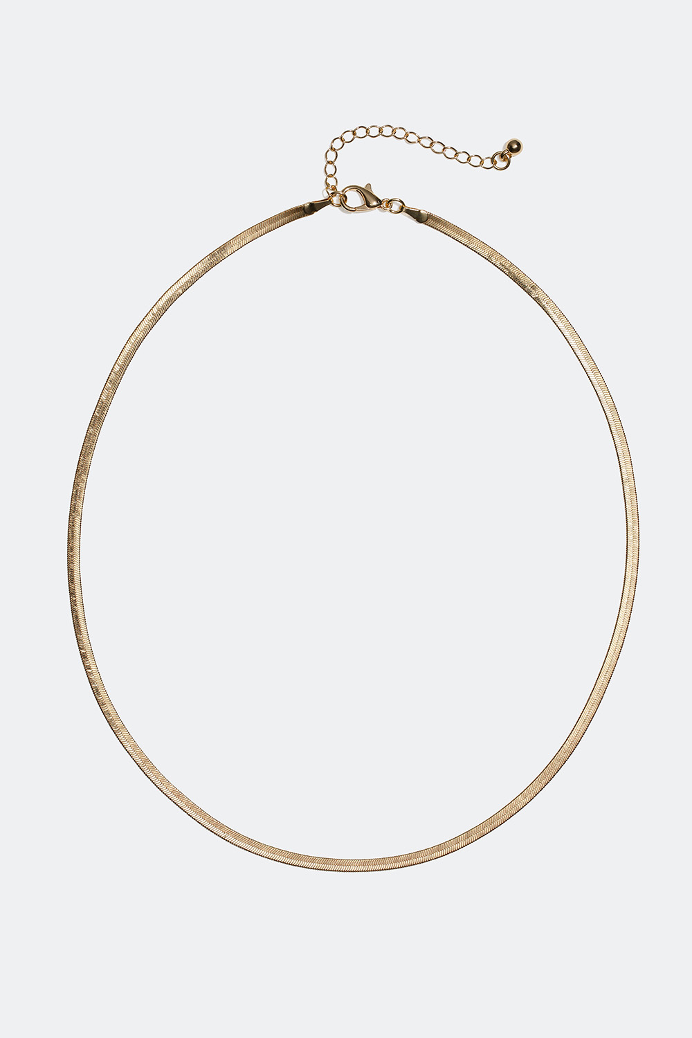 Litteä kullanvärinen kaulaketju