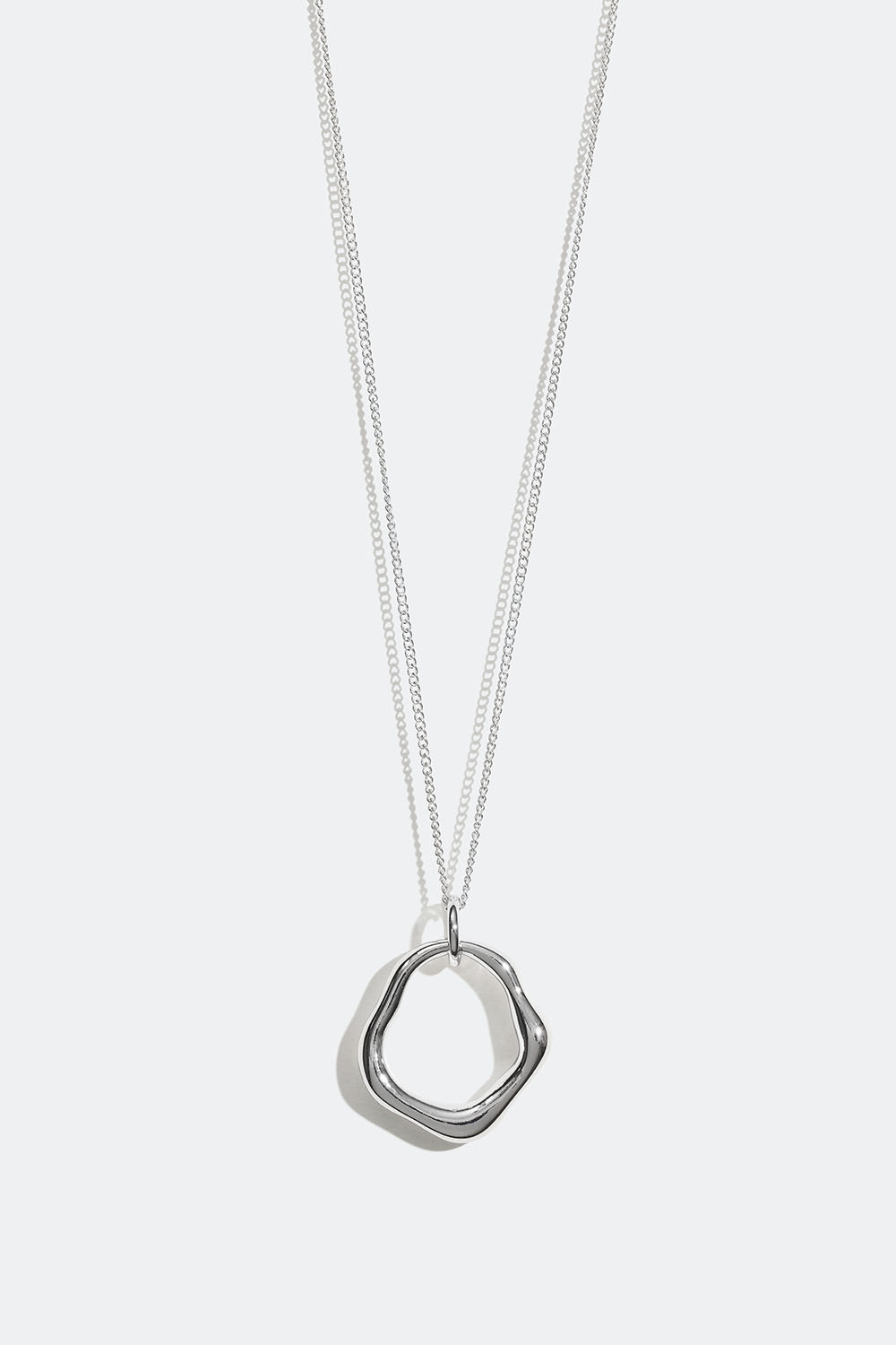 Kaulakoru, joissa pyöreä, luonnollisen muotoinen riipu