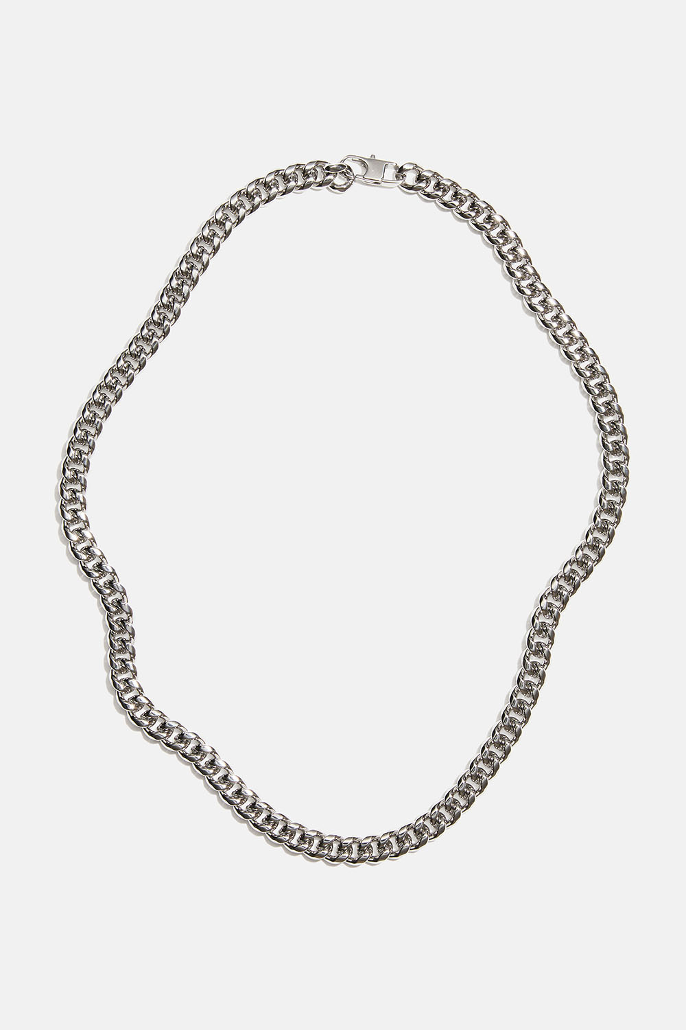 Panssariketjukaulakoru teräksestä