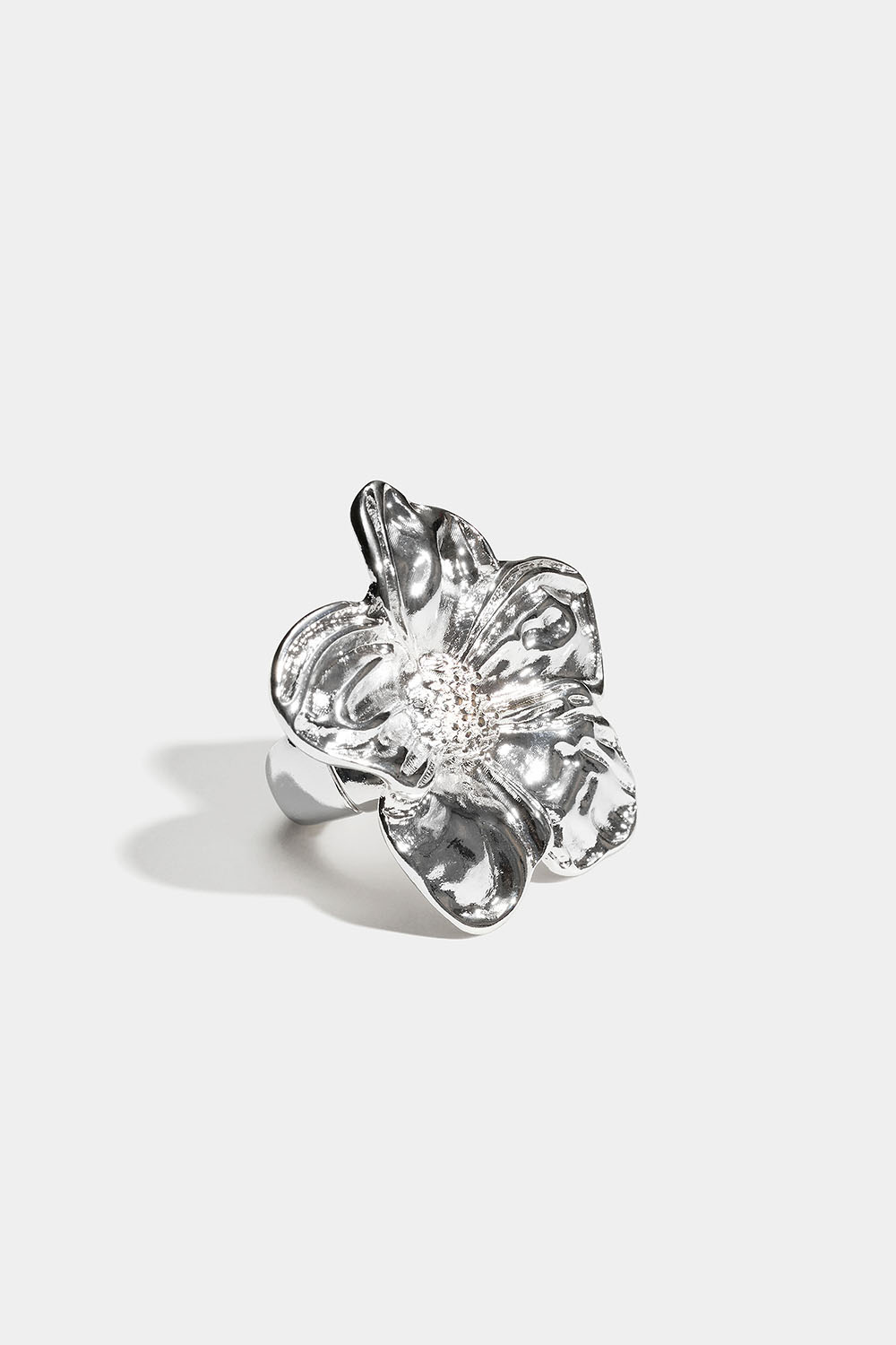 Säädettävä sormus, jossa kukka