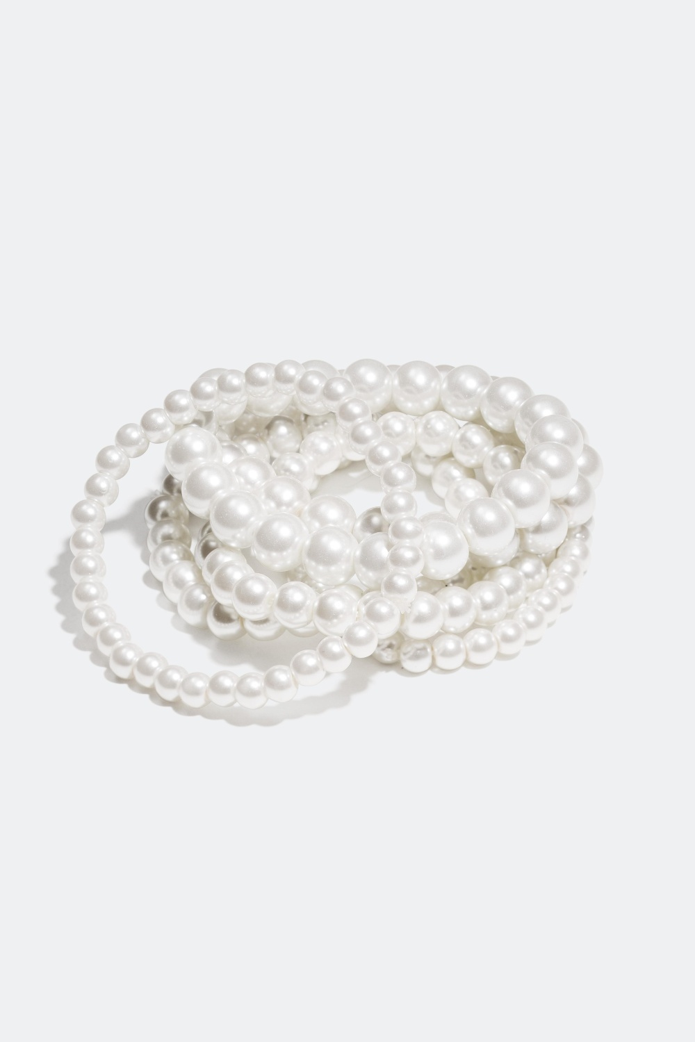 Rannekoru muovihelmillä 6 kpl