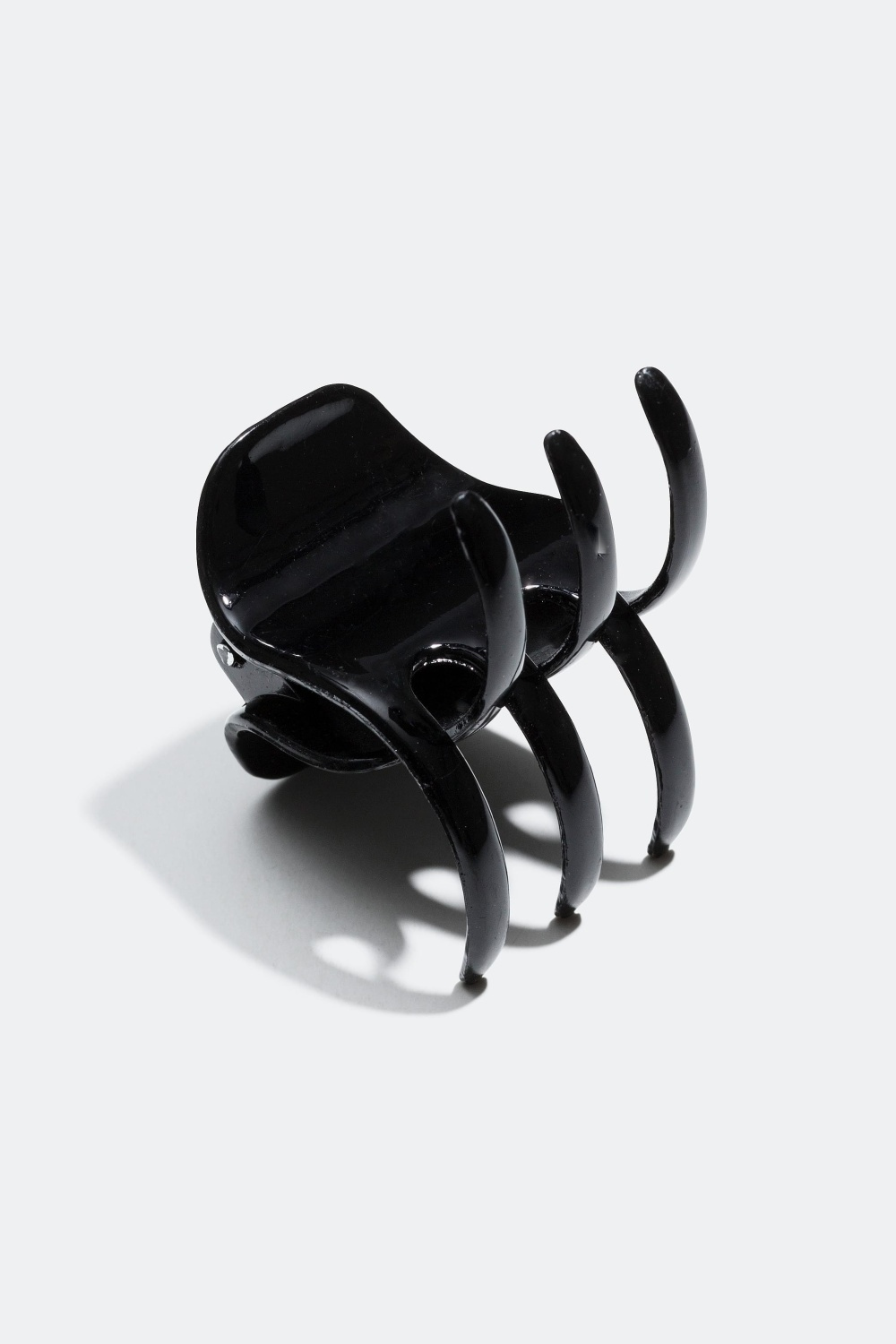 Hiusklipsi kolmella piikillä