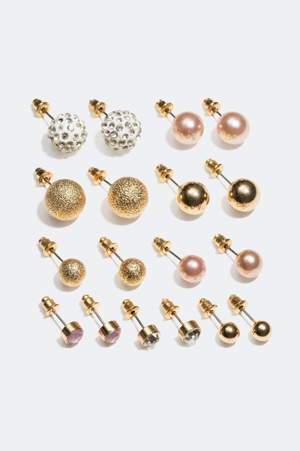 Nappikorvakorut. 9-paria