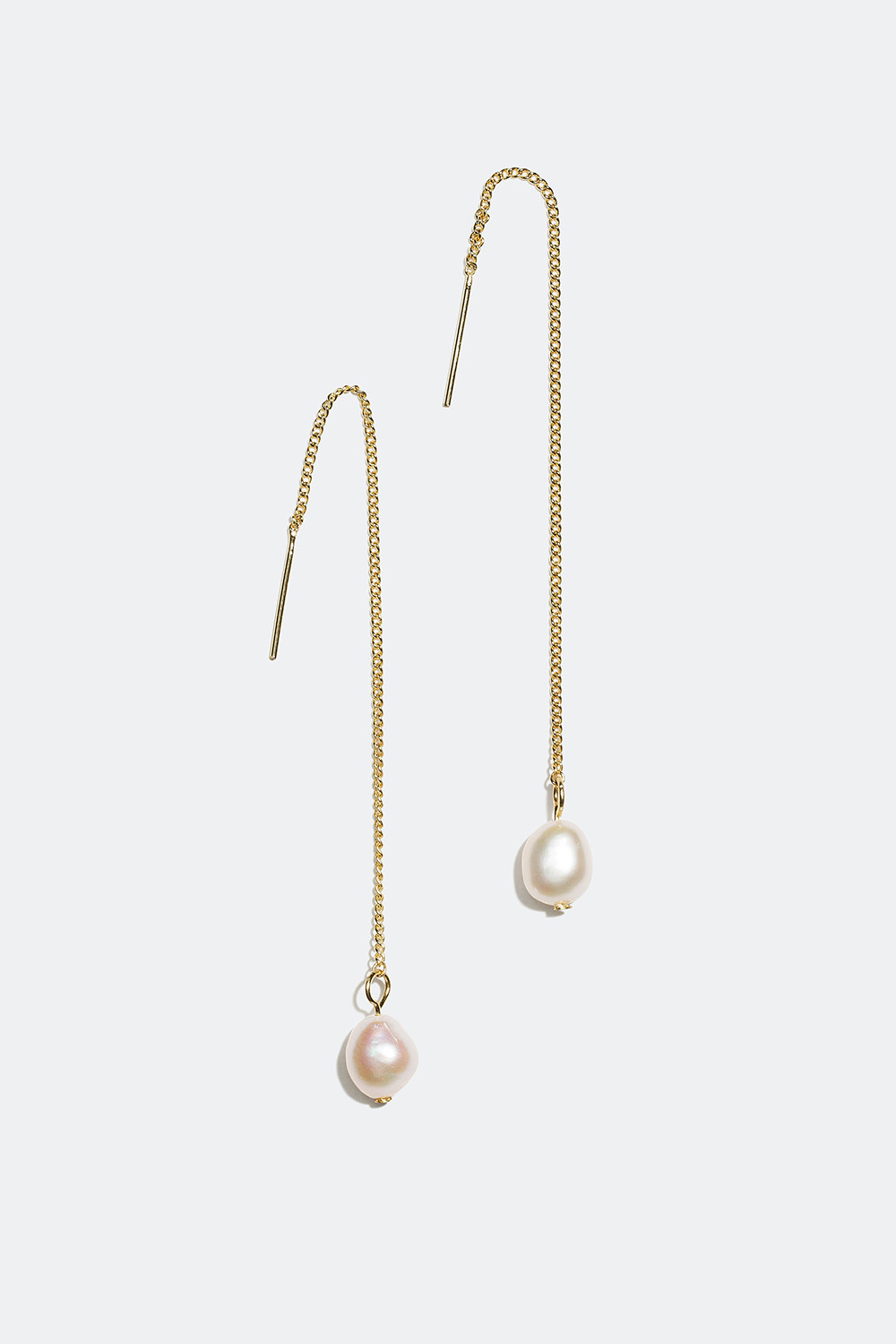 Ketjukorvakorut, joissa muovihelmi